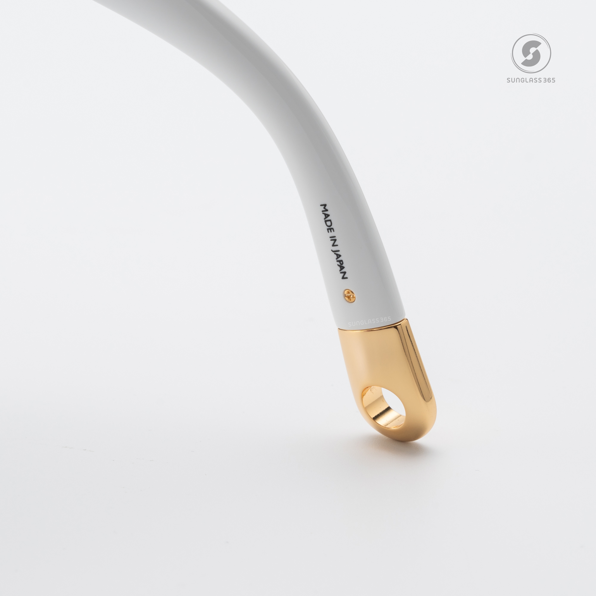 แว่นกันแดด JACQUEMUS THE GALA JAC5 C2