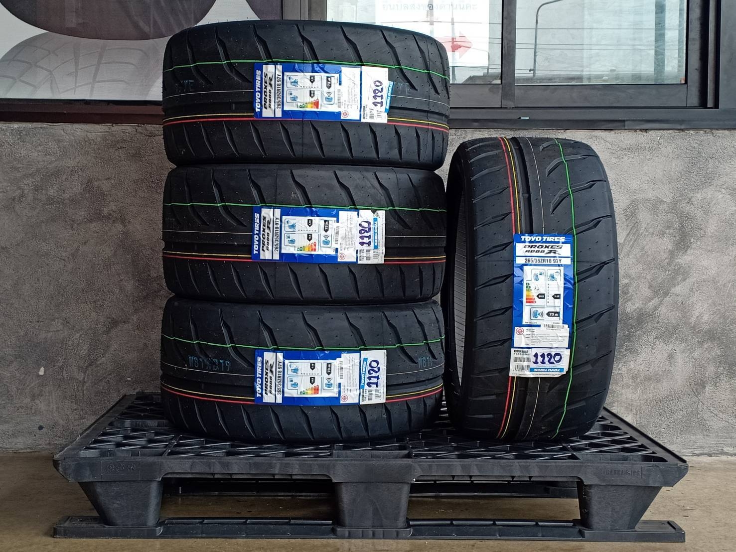 TOYO 265/35ZR18 PROXES R888R 97Y MADE IN JAPAN