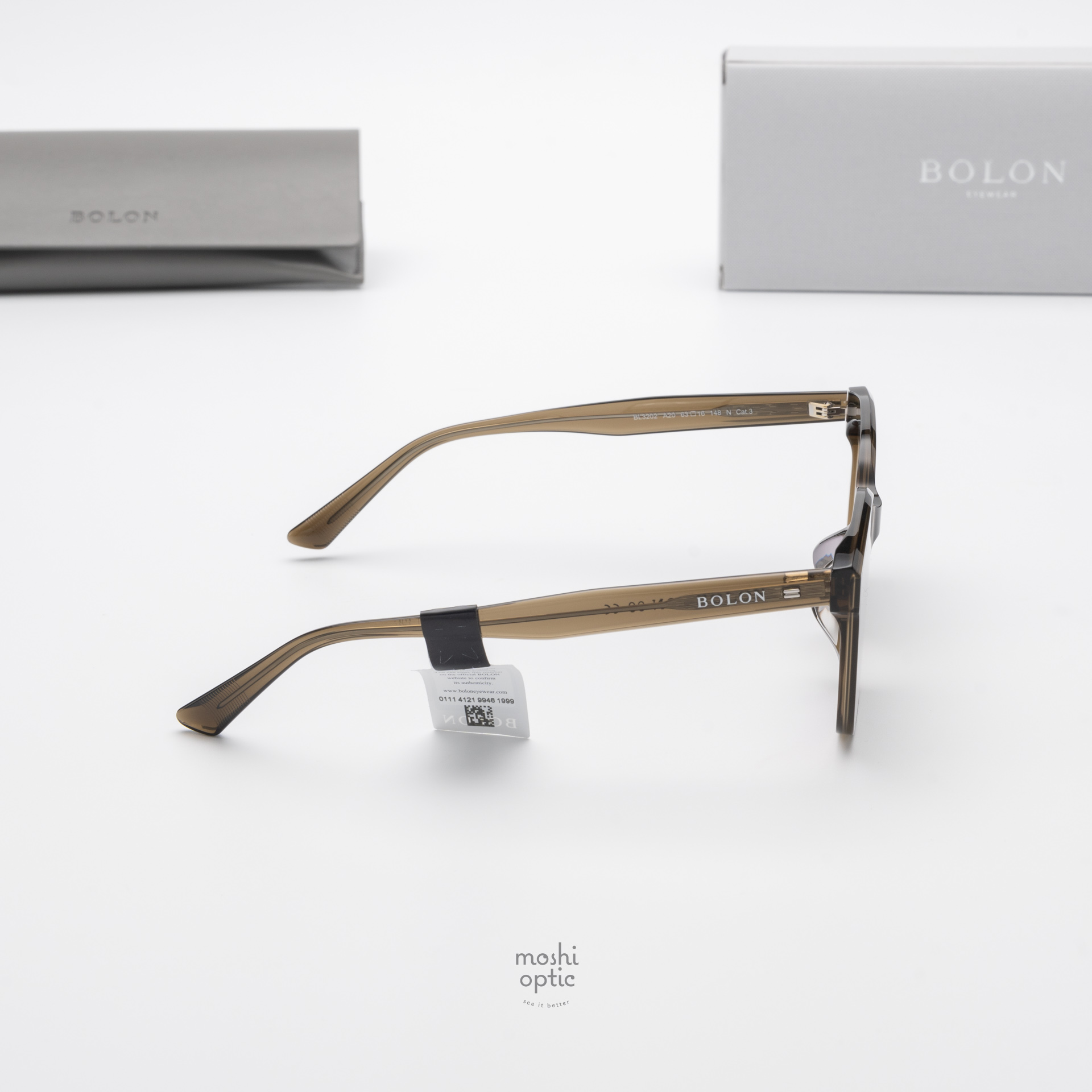 แว่นกันแดด BOLON รุ่น BL3202 Hallstatt A20 Transparent Olive Tawny