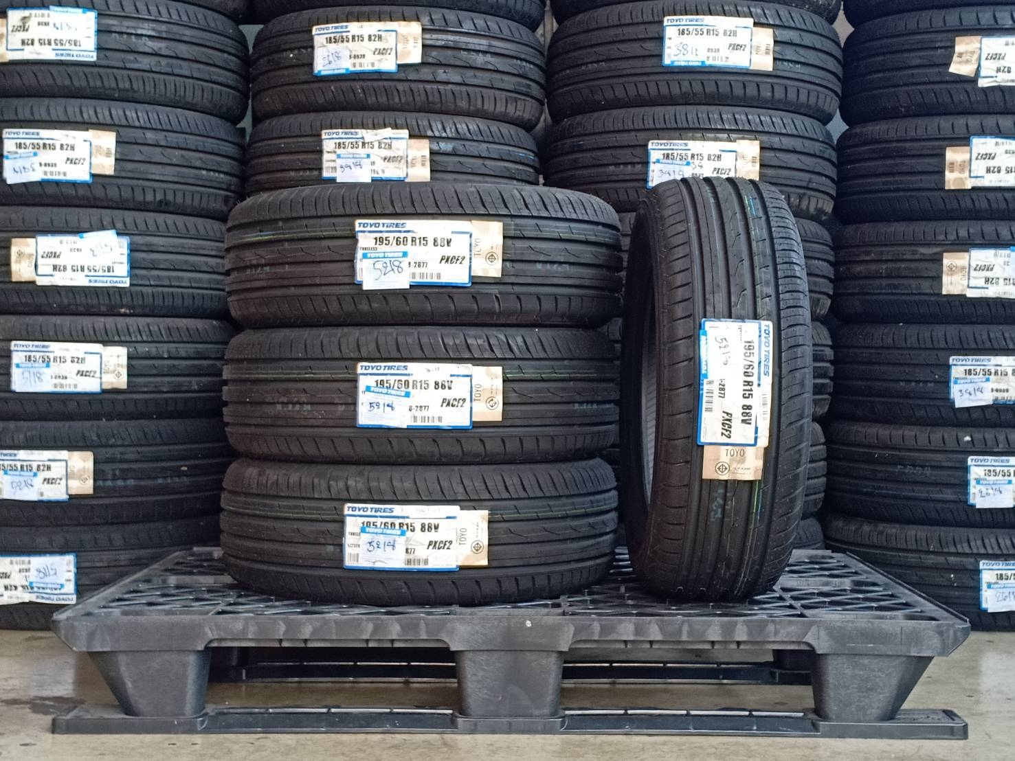 TOYO 195/60R15 PROXES CF2 88V MADE IN JAPAN