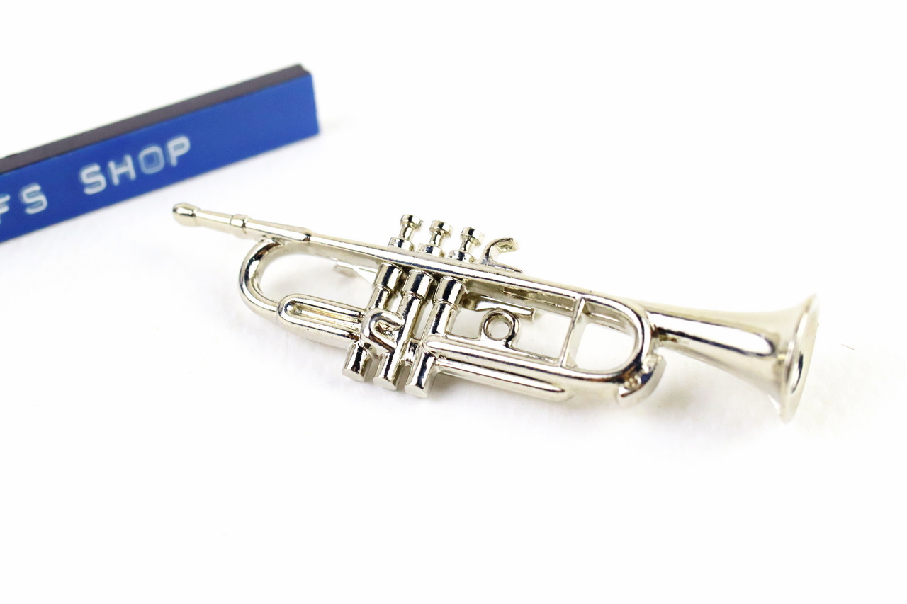 [มือสอง] เข็มกลัด รูปเครื่องดนตรี Trumpet ขนาดเล็ก - โกดังญี่ปุ่น