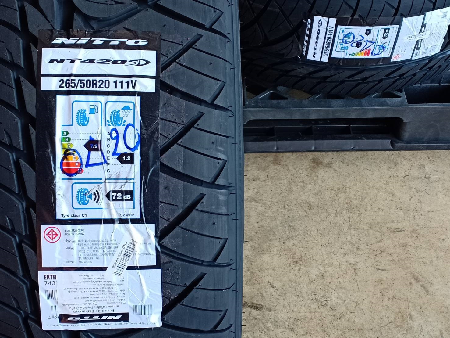NITTO 265/50R20 NT420SD 111V MADE IN MALAYSIA