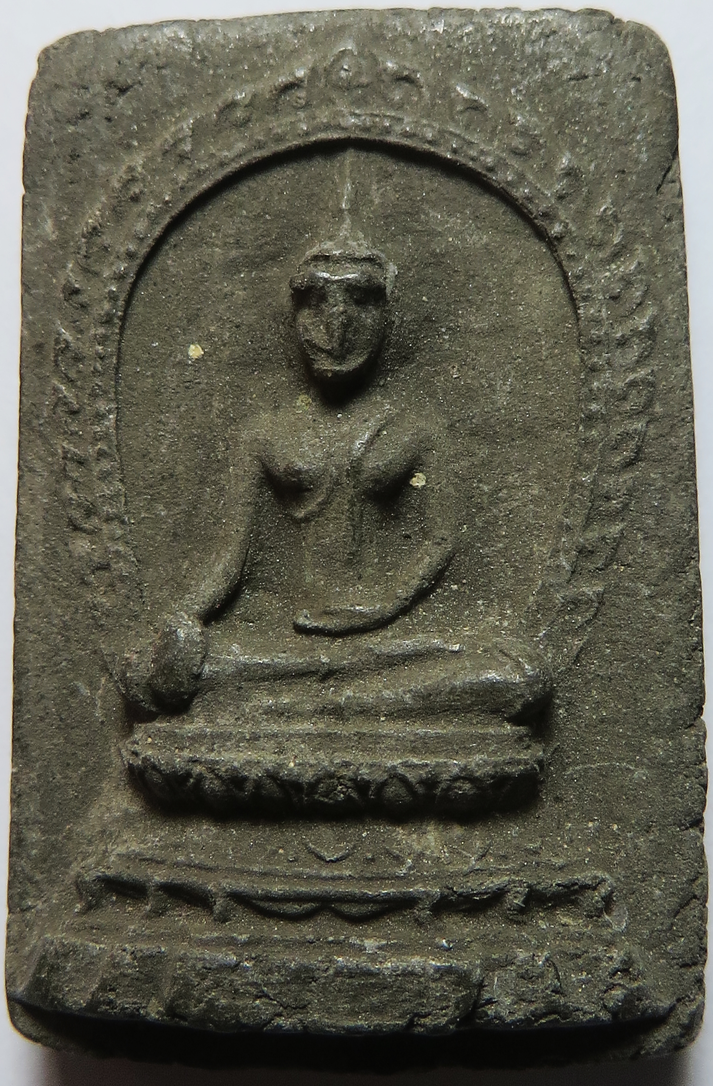 3016 (1) พระสมเด็จ วัดนินสุขาราม จังหวัดกรุงเทพ รุ่นเสาร์ ๕ ปี พ.ศ.2523 เนื้อผงใบลาน (รับประกันพระแท้ + ส่งฟรี ทั่วประเทศ)