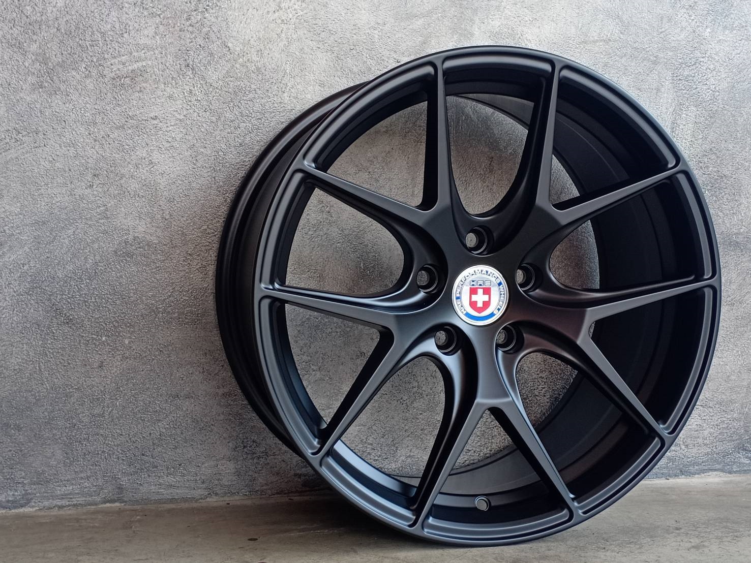 ล้อ HRE 18X8.5 5X114.3 35 73.1 BLACK-FLAT
