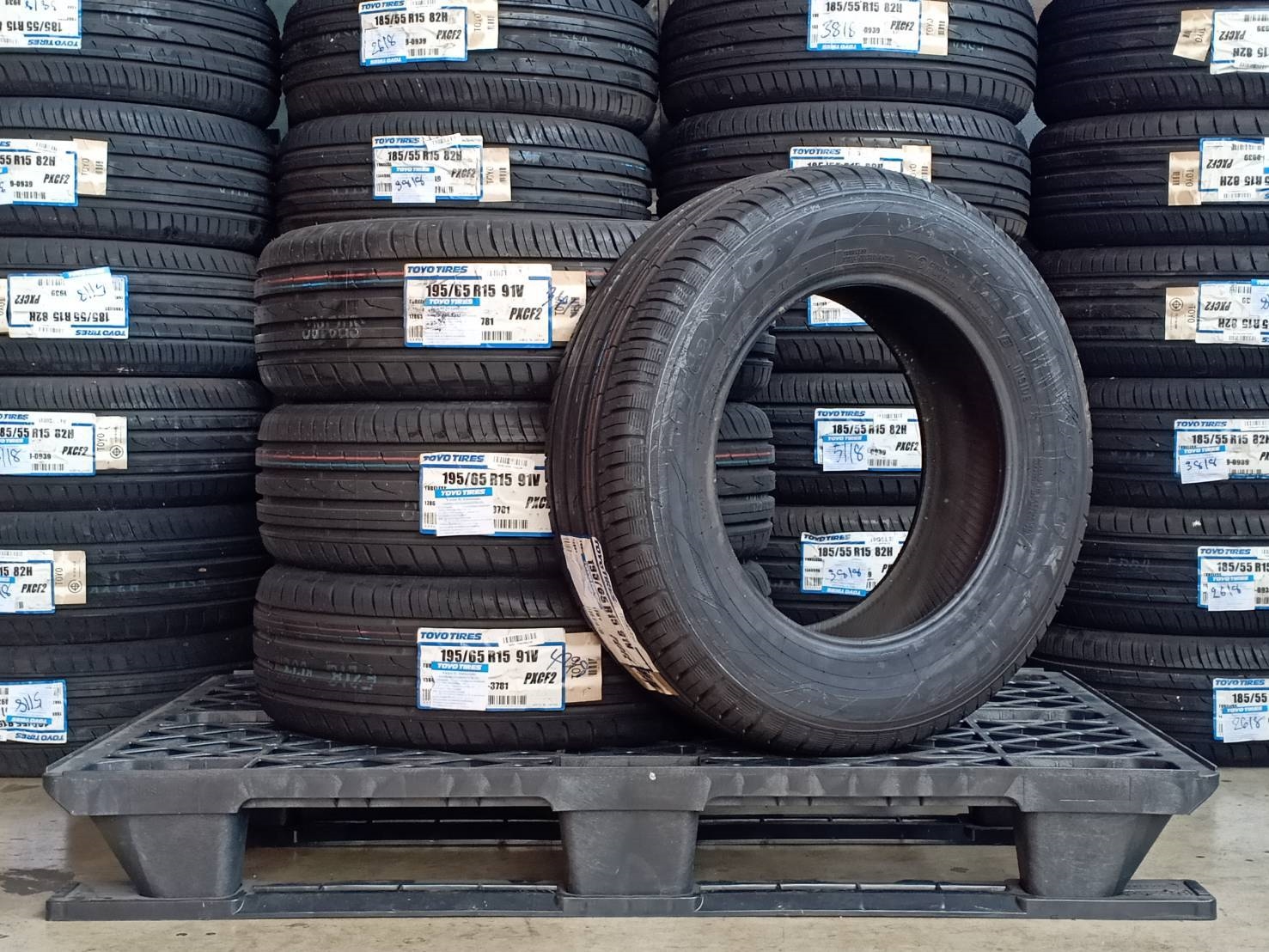 TOYO 195/65R15 PROXES CF2 91V MADE IN JAPAN