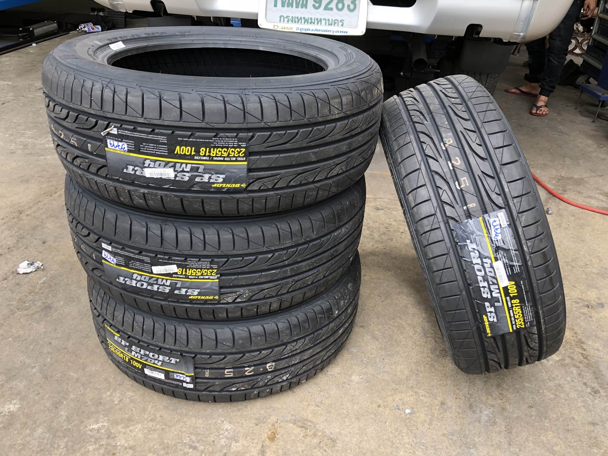 DUNLOP LM704 225w45s18 เส้น 1900 ปกติ 5500