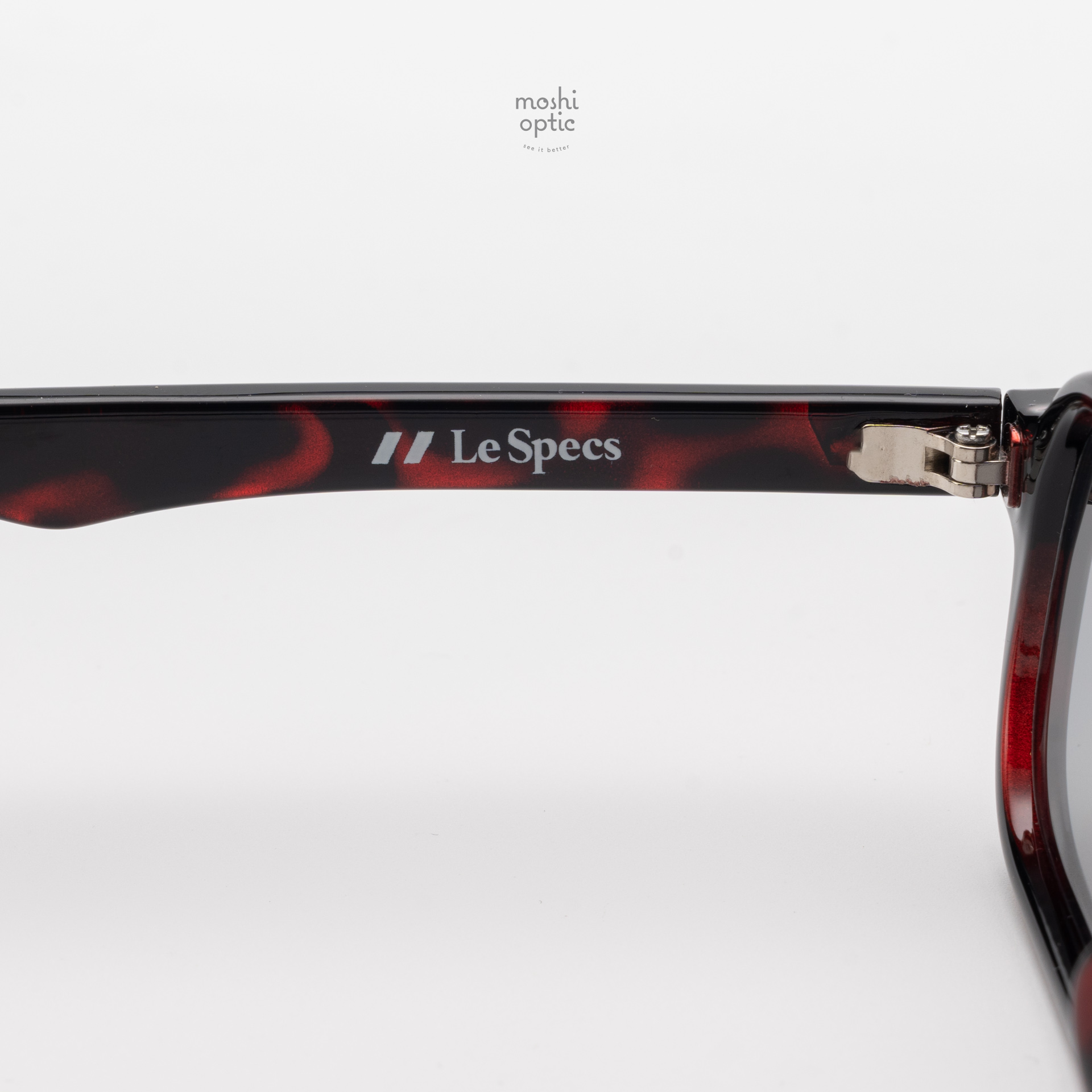 แว่นกันแดด Le Specs LSP2552180 PILFERER Cherry Tort