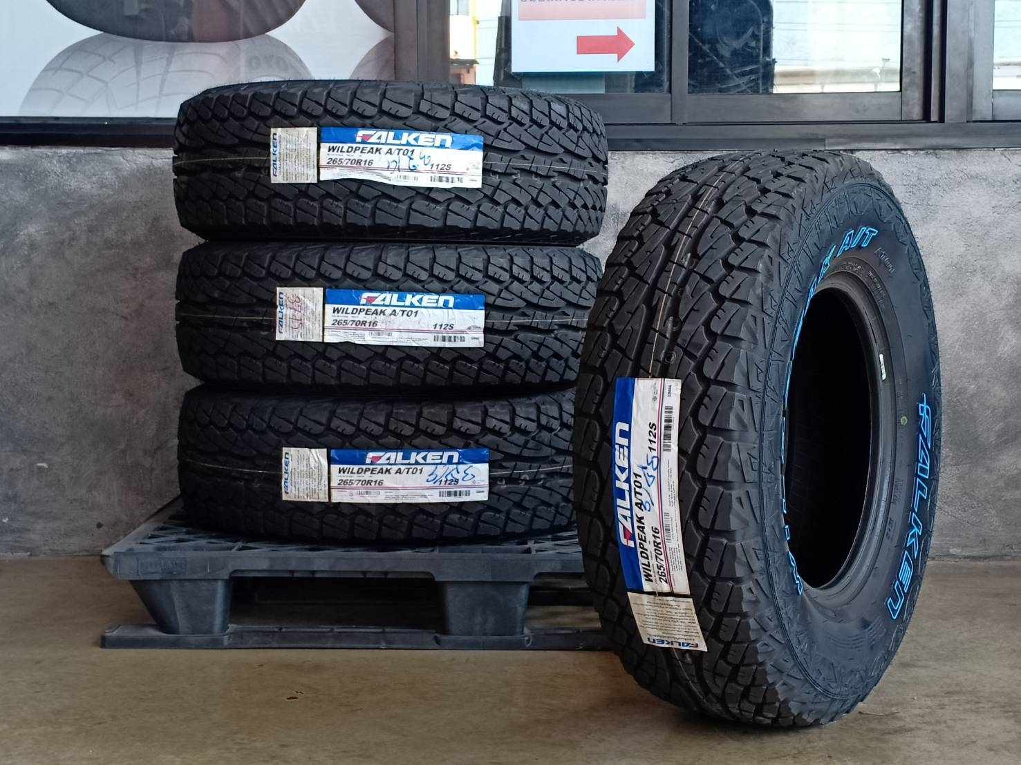 FALKEN 265/70R16 WILDPEAK A/T01 112S (ตัวหนังสือขาว) MADE IN THAILAND