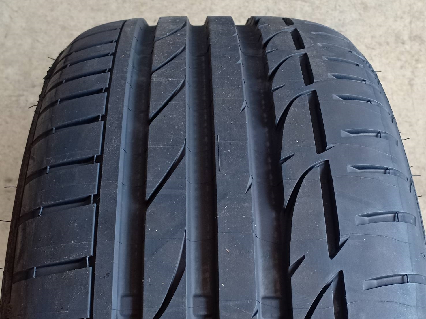 BRIDGESTONE POTENZA S001 245/40R18 97Y XL MADE IN HUNGARY