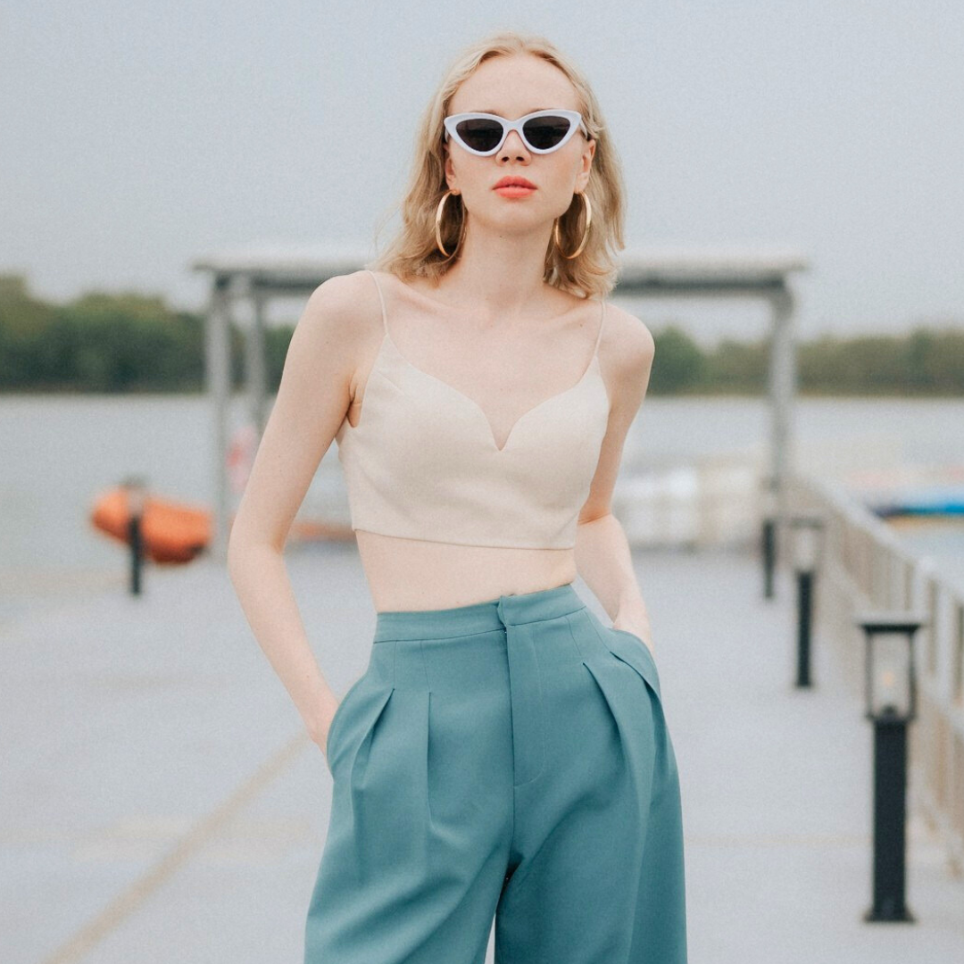 Lism S-032 Serenity V-Curve Top เสื้อสายเดี่ยวผูกหลัง