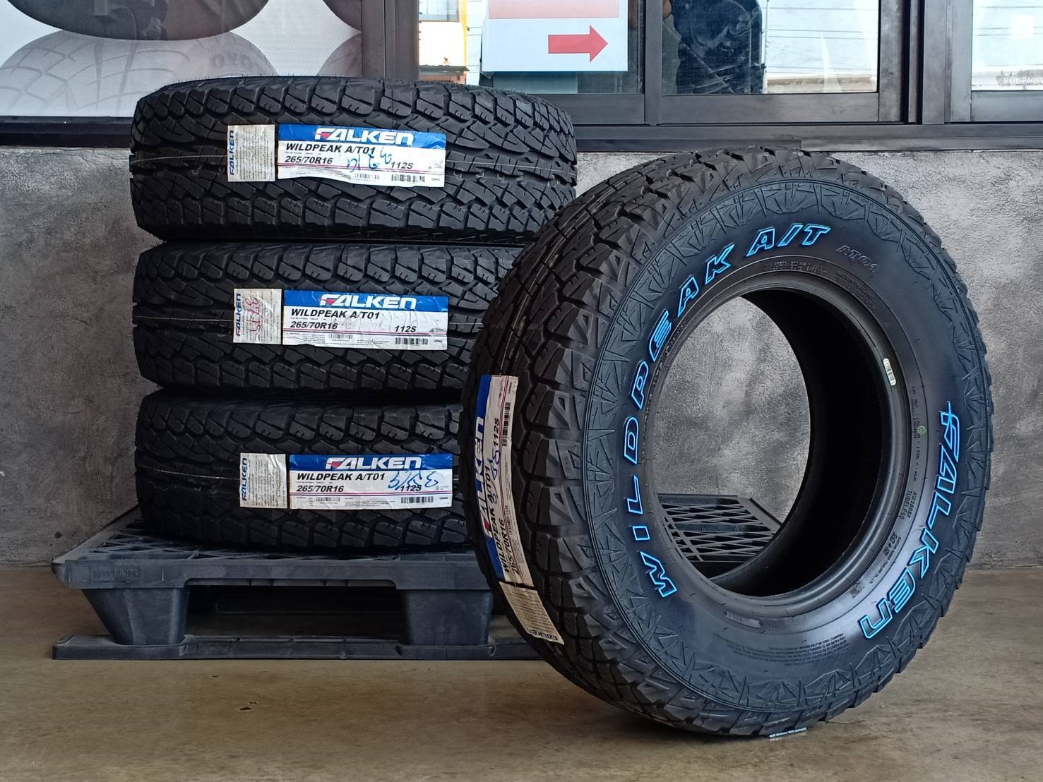 FALKEN 265/70R16 WILDPEAK A/T01 112S (ตัวหนังสือขาว) MADE IN THAILAND