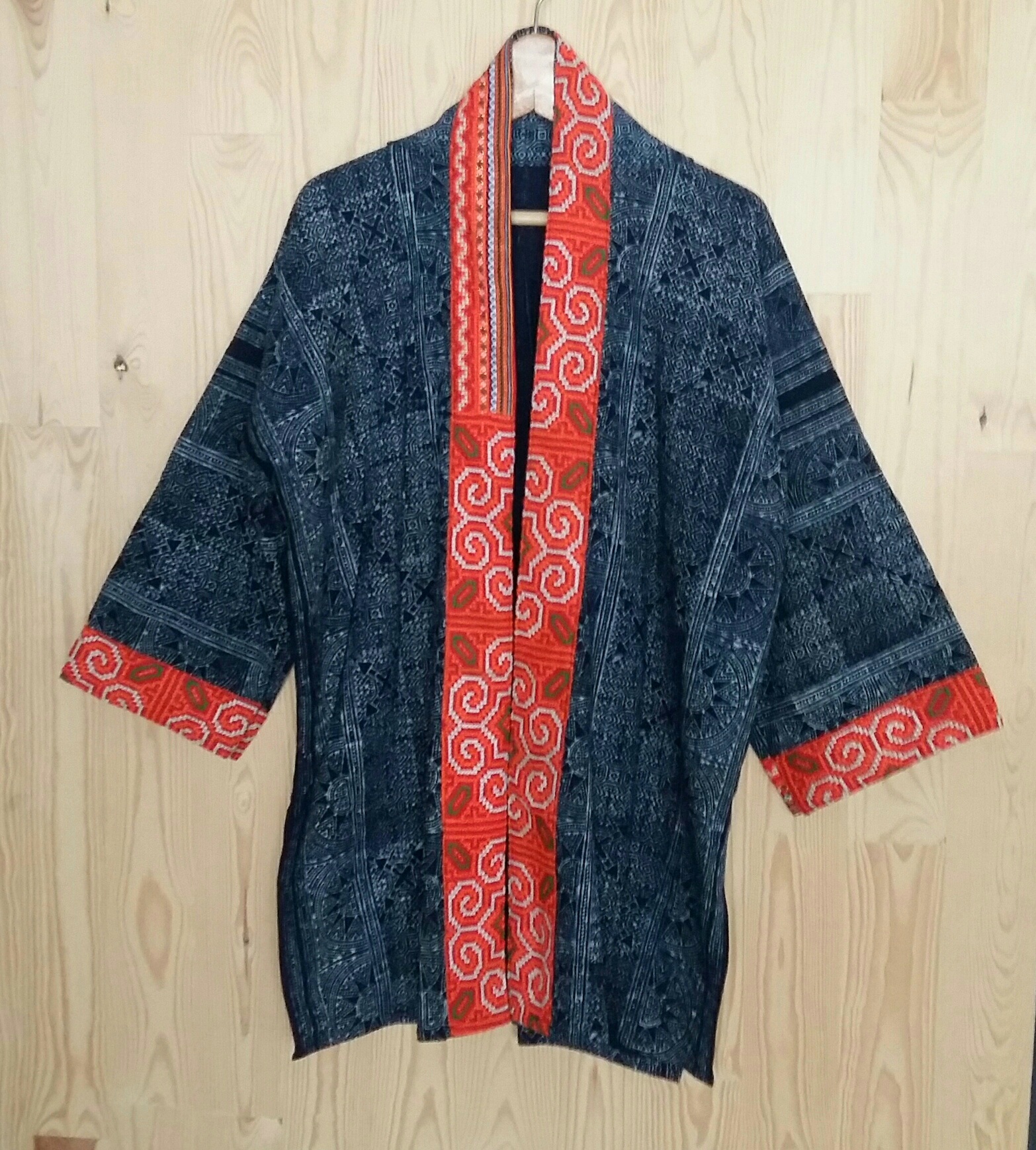 เสื้อคลุม+ผ้าปัก
