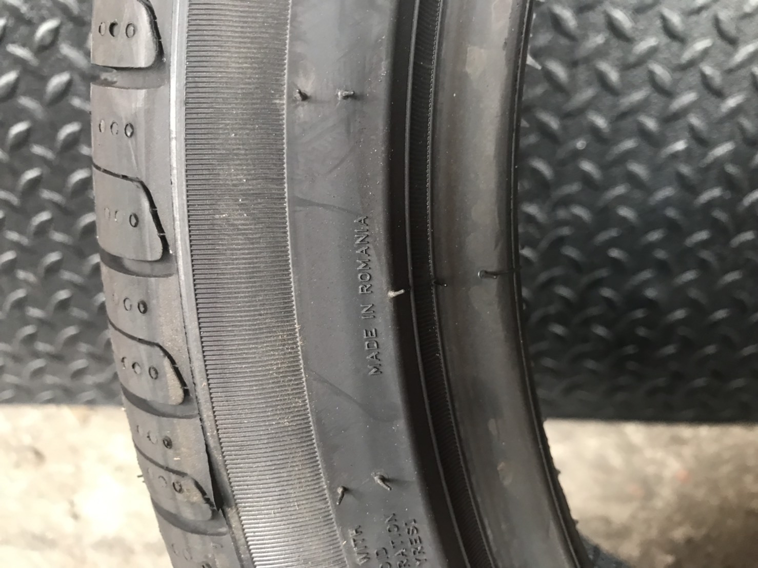 PIRELLI P7 R-F 205/45-17 เส้น 3500 ปกติ 8500 ยางปี17