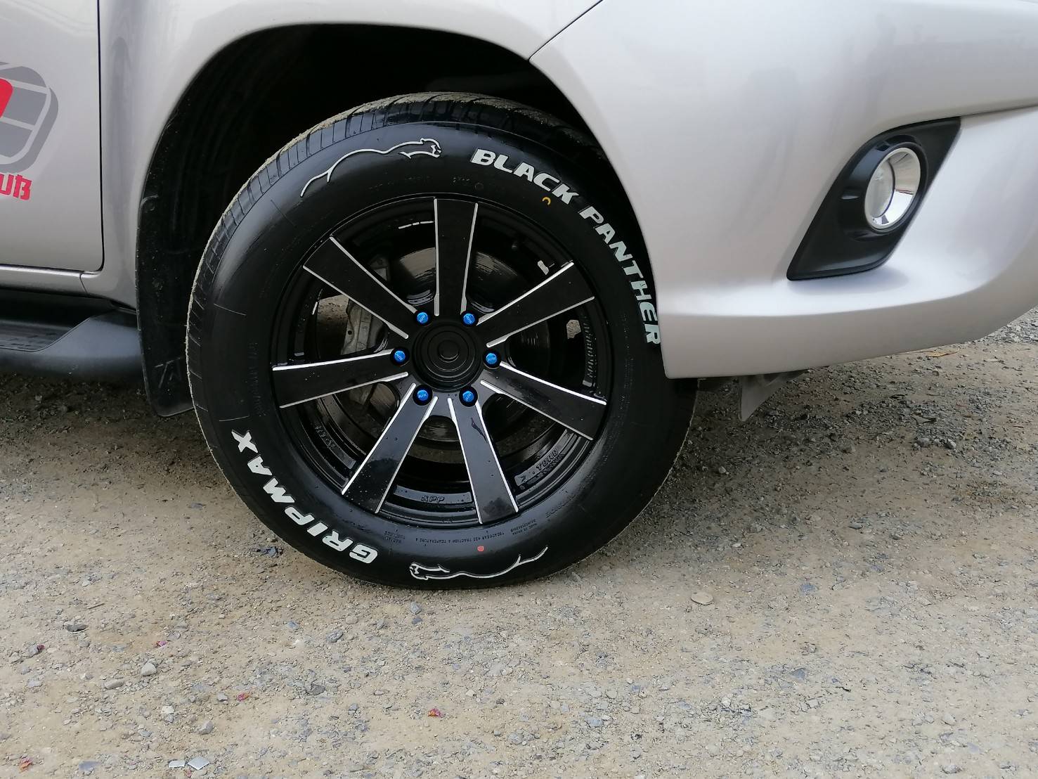 ล้อ RTV ขอบ18 พร้อมยาง ใส่ REVO ราคาพิเศษ