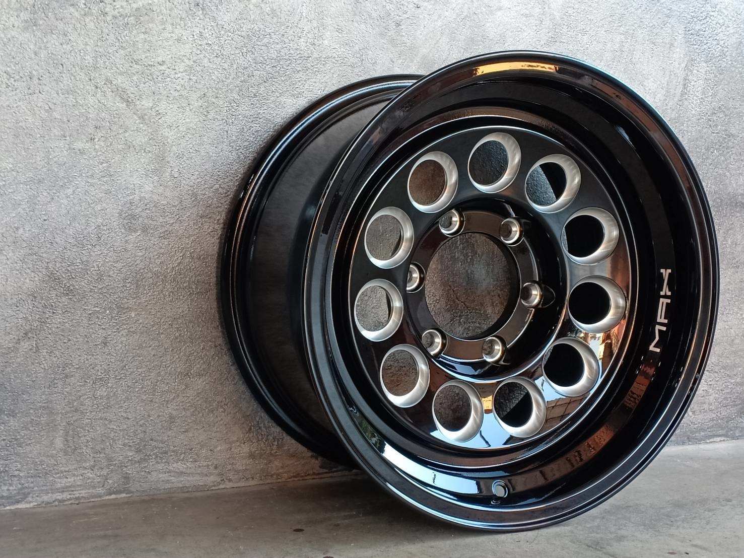 MAX-8 16X8.5 6X139.7 +00 106 BKWA