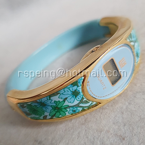 กำไลนาฬิกา ลายดอกไม้สีฟ้า-เขียว ขอบสีทอง