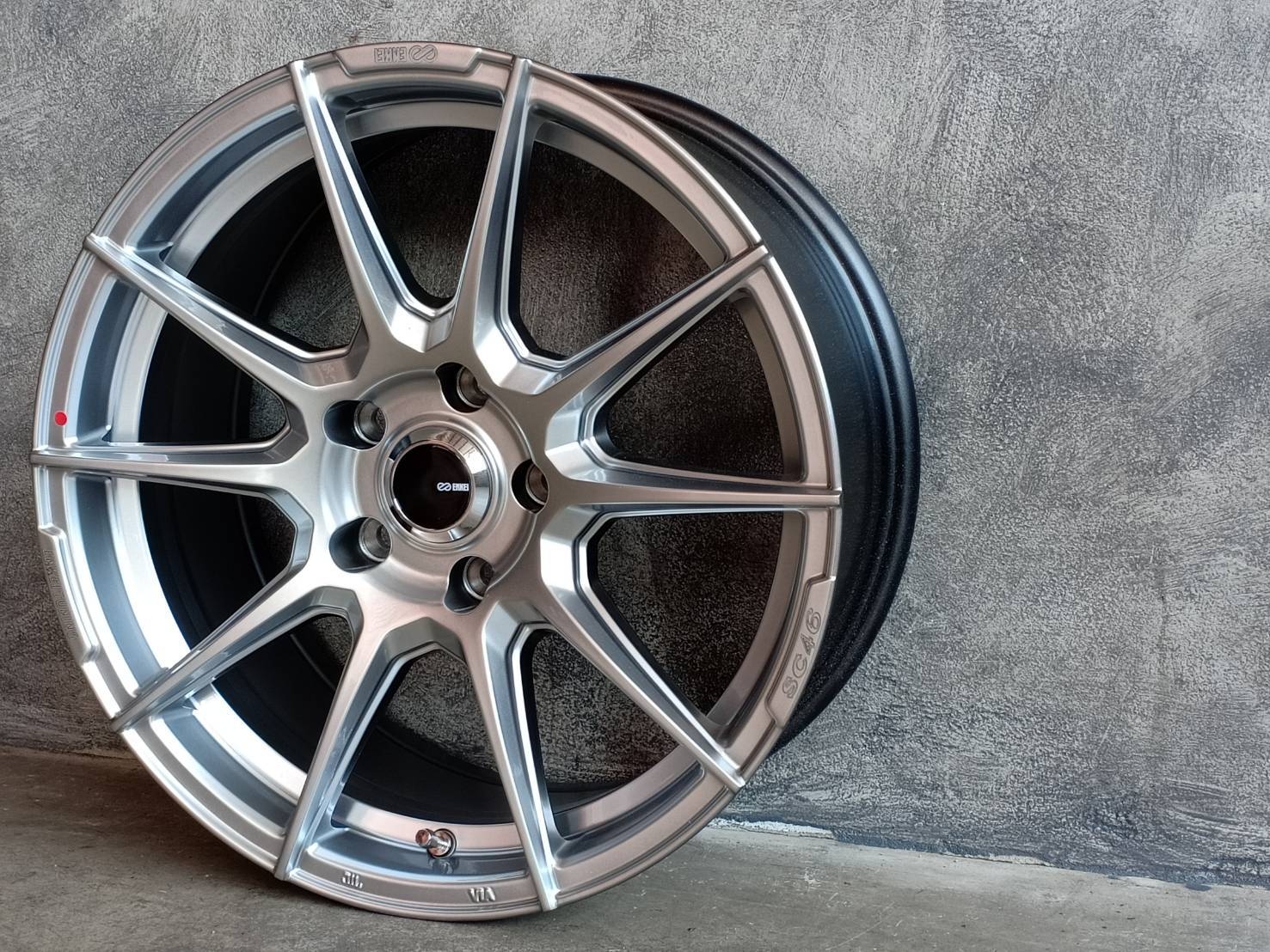 ENKEI TUNING SC46 17X7.5 5H114.3 ต้องการส่วนลดราคาพิเศษ กรุณาสอบถาม