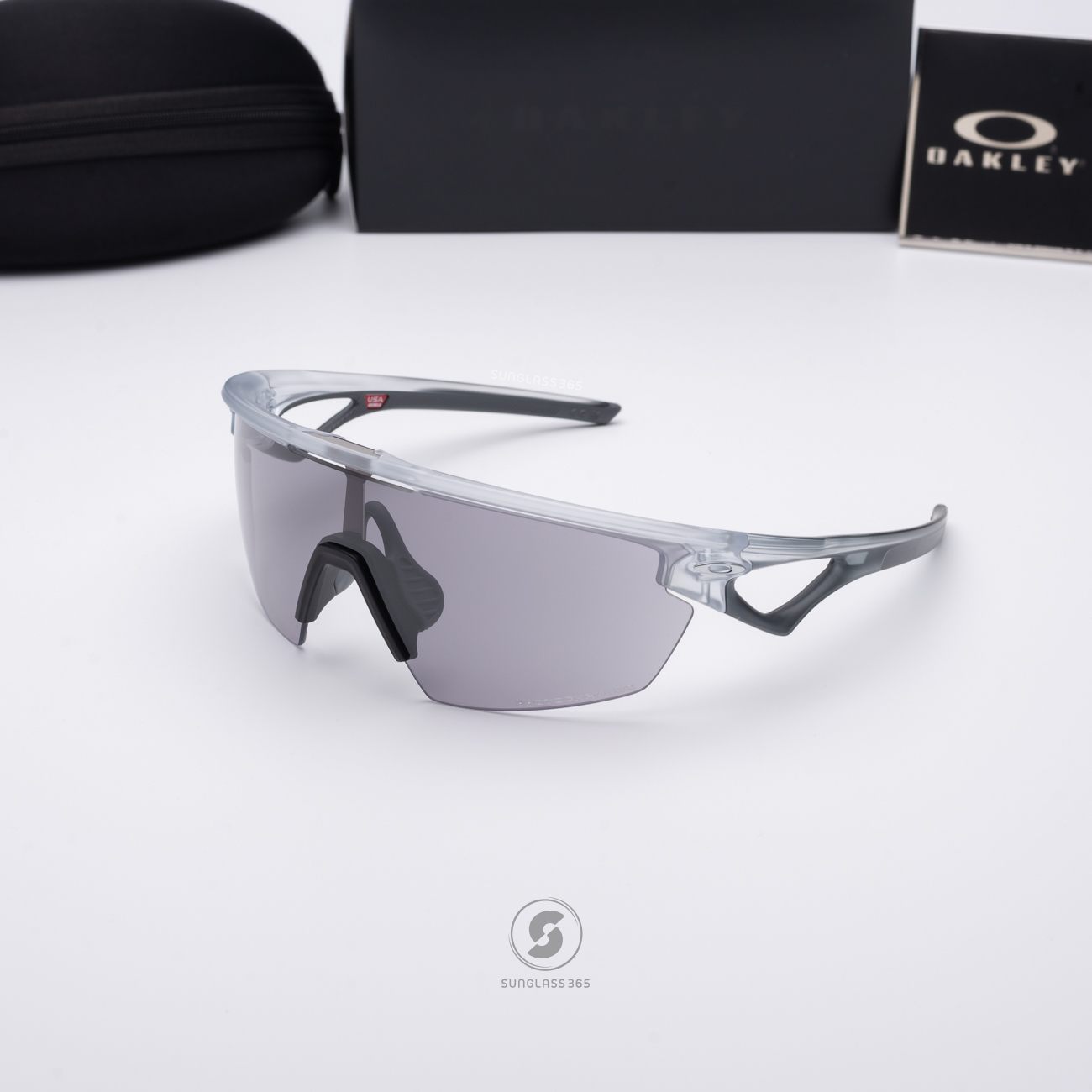 OAKLEY Sphaera OO9403-07 Matte Clear Iridium Photochromic