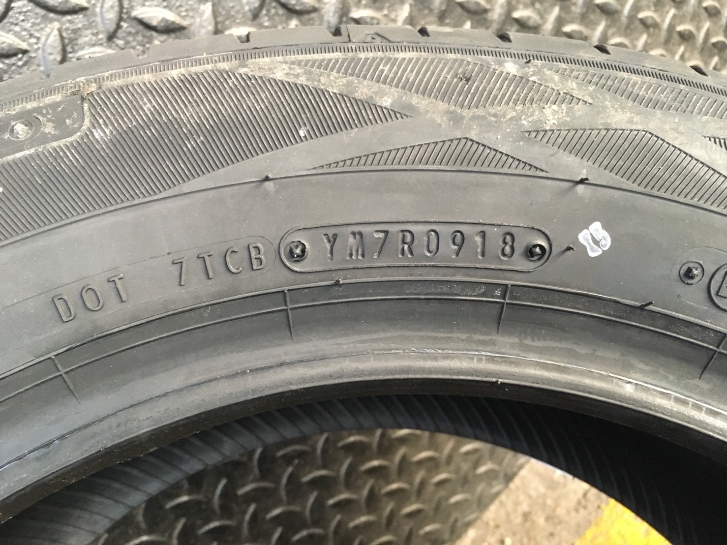 DUNLOP SP TOURING R1 195-60-15 ซื้อ2แถม2 ปี18