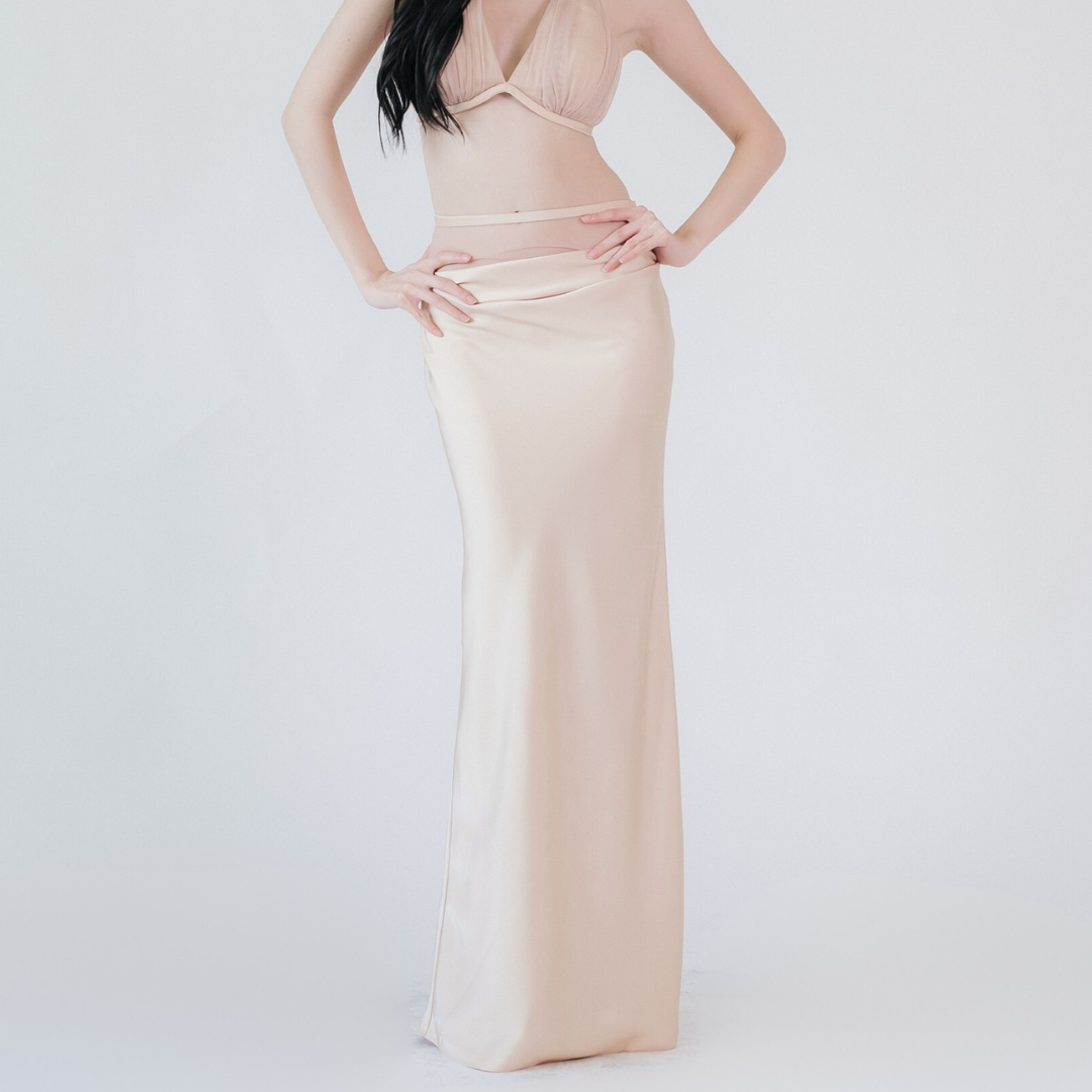 Lism MS-024 The Illume Curve Skirt กระโปรงยาวซาติน