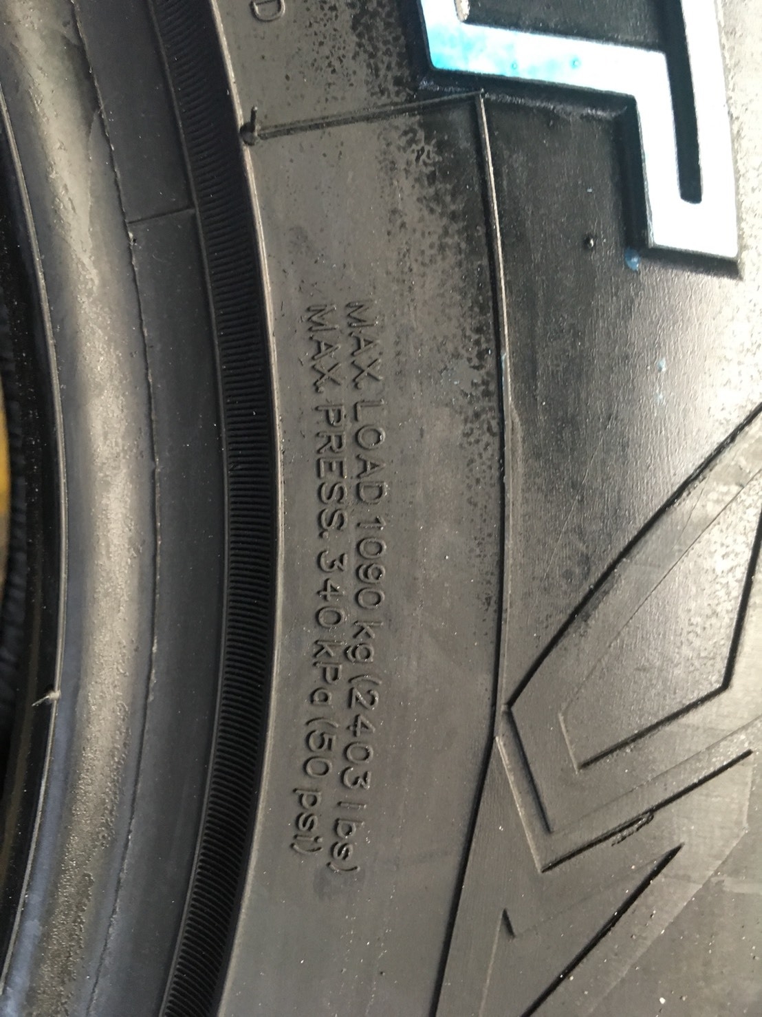 MAXXIS AT700 245-70-16 ราคาพิเศษ