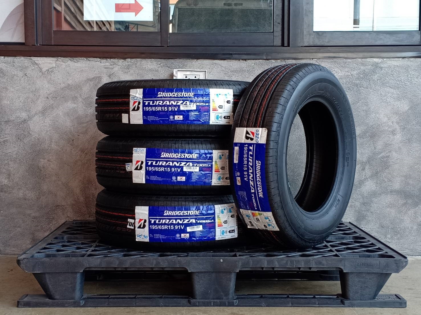 BRIDGESTONE TURANZA T005A 195/65R15 ปี20