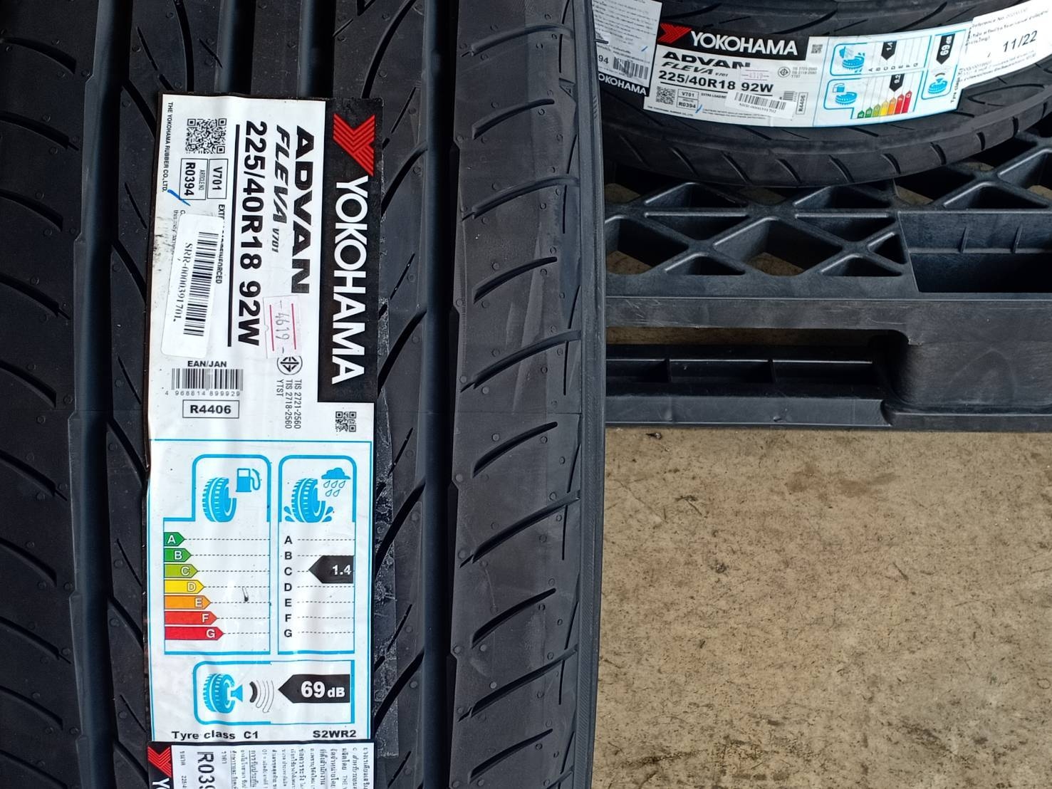 YOKOHAMA 225/40R18 FLEVA V701 92W MADE IN THE FHILIPPINES