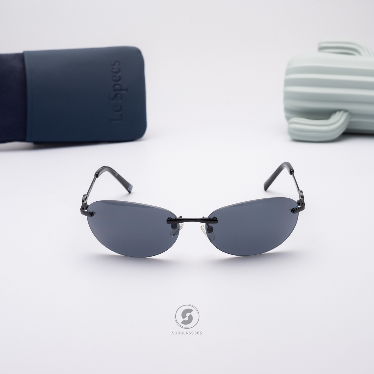 แว่นกันแดด Le Specs LSP2352422 Slinky Matte Black