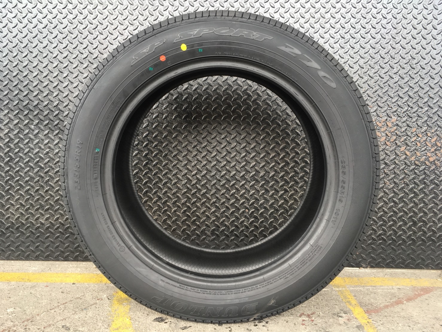 ยาง DUNLOP SP SPORT MAXX050+ 235/55-19 ปี18 เส้น 8500 ปกติ 15000