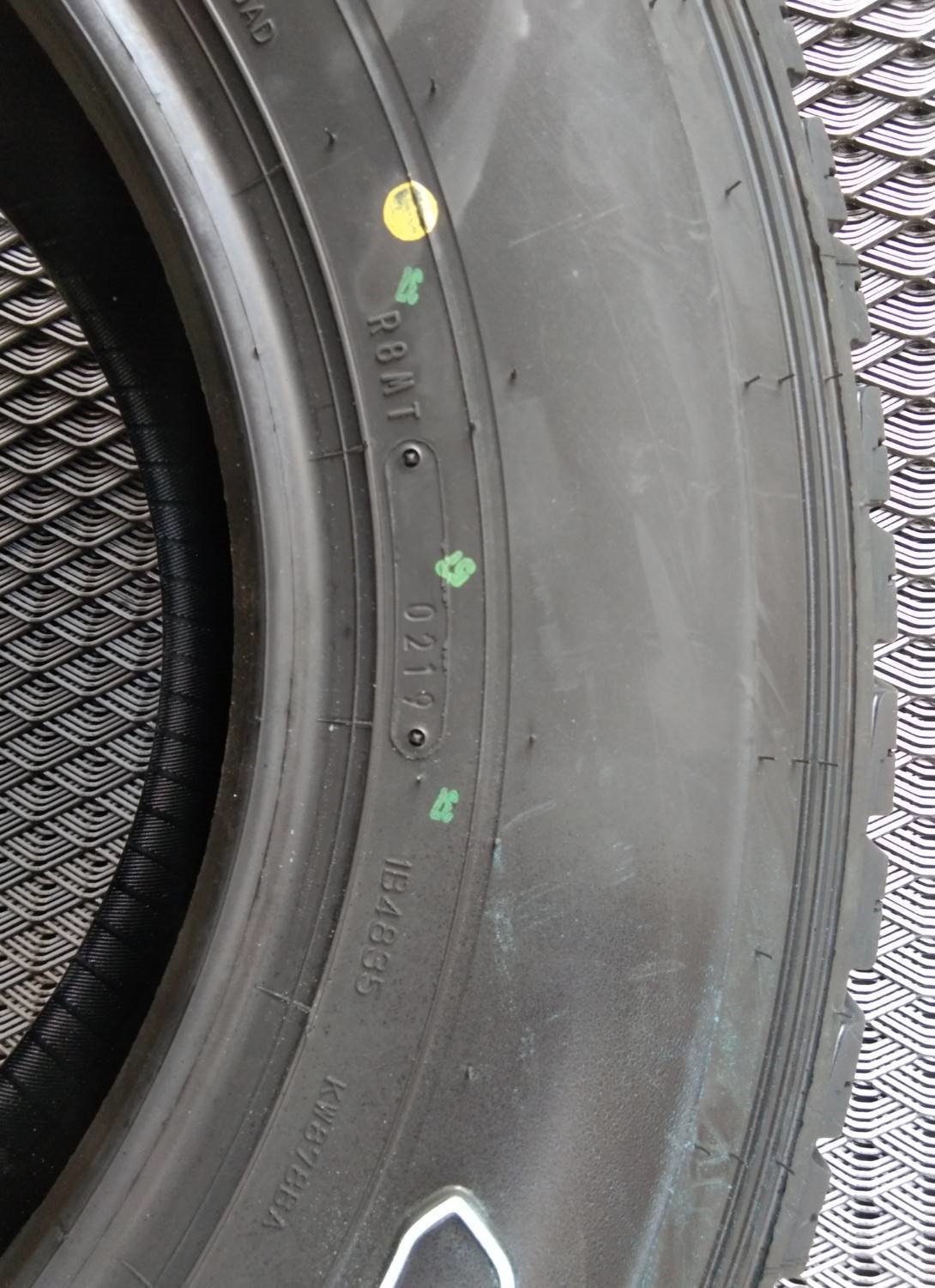 DUNLOP AT22 245W70S16 เส้น 7000 ปี18 ซื้อ2แถม2 จ่าย 14000 ได้ 4เส้น ปี18