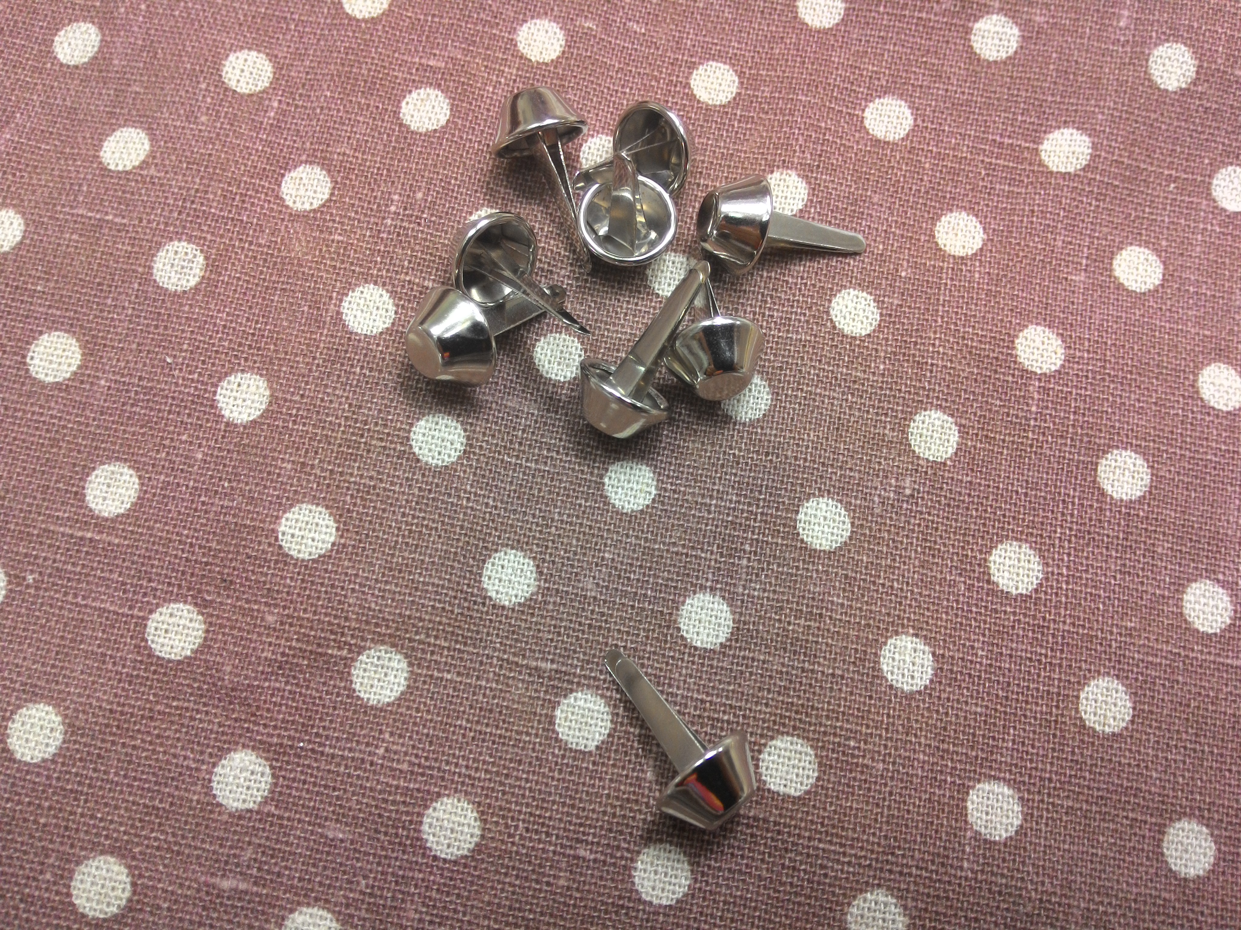 หมุดกรวย12mm เงิน