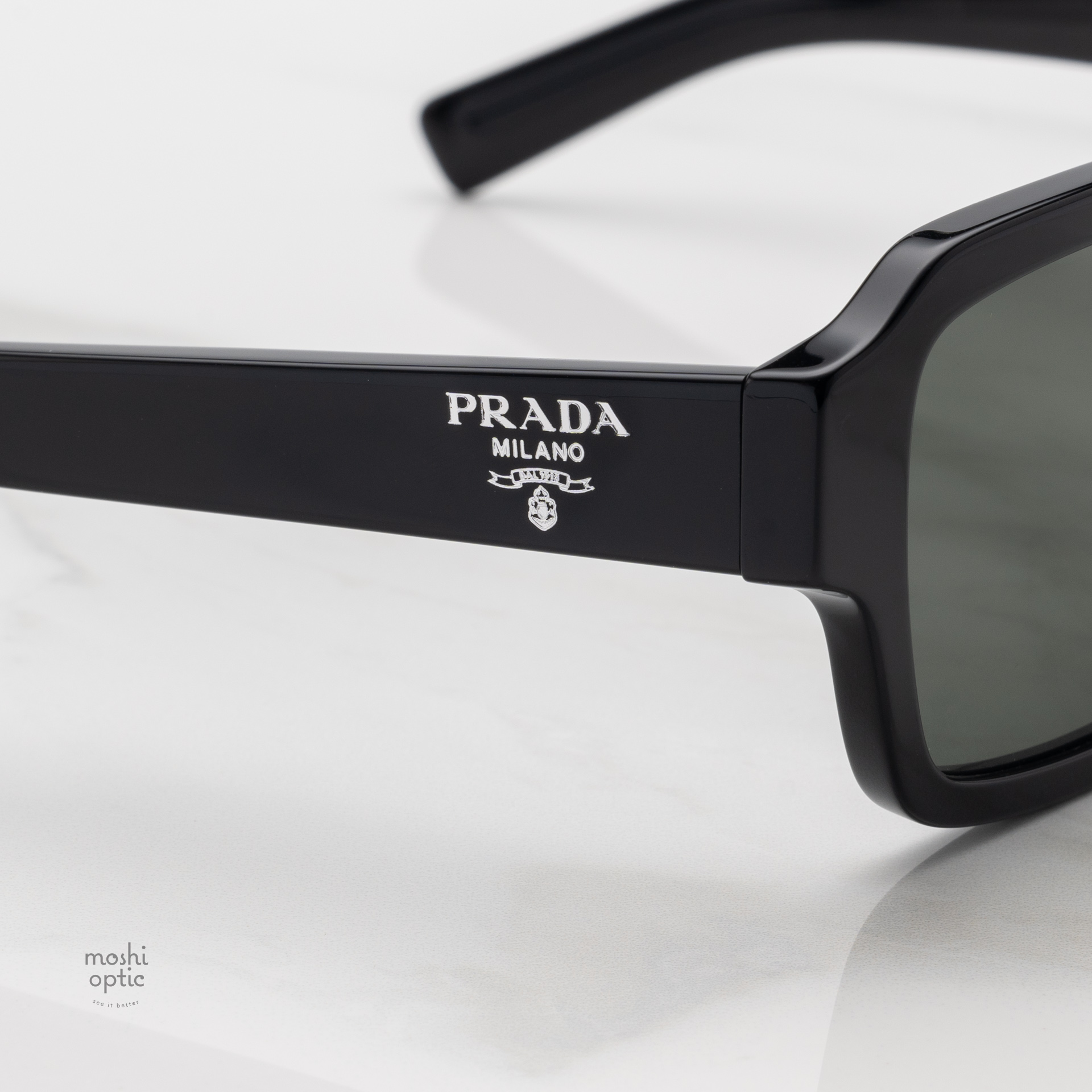 แว่นกันแดด PRADA PR02ZSF 1AB03R