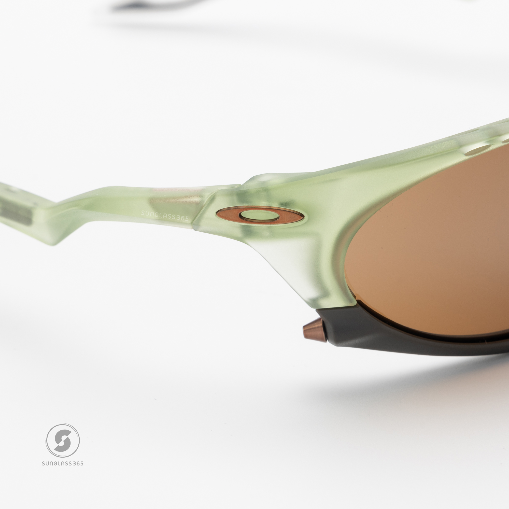 OAKLEY Plantaris OO9437-03 Matte Transparent Fern Prizm Tungsten