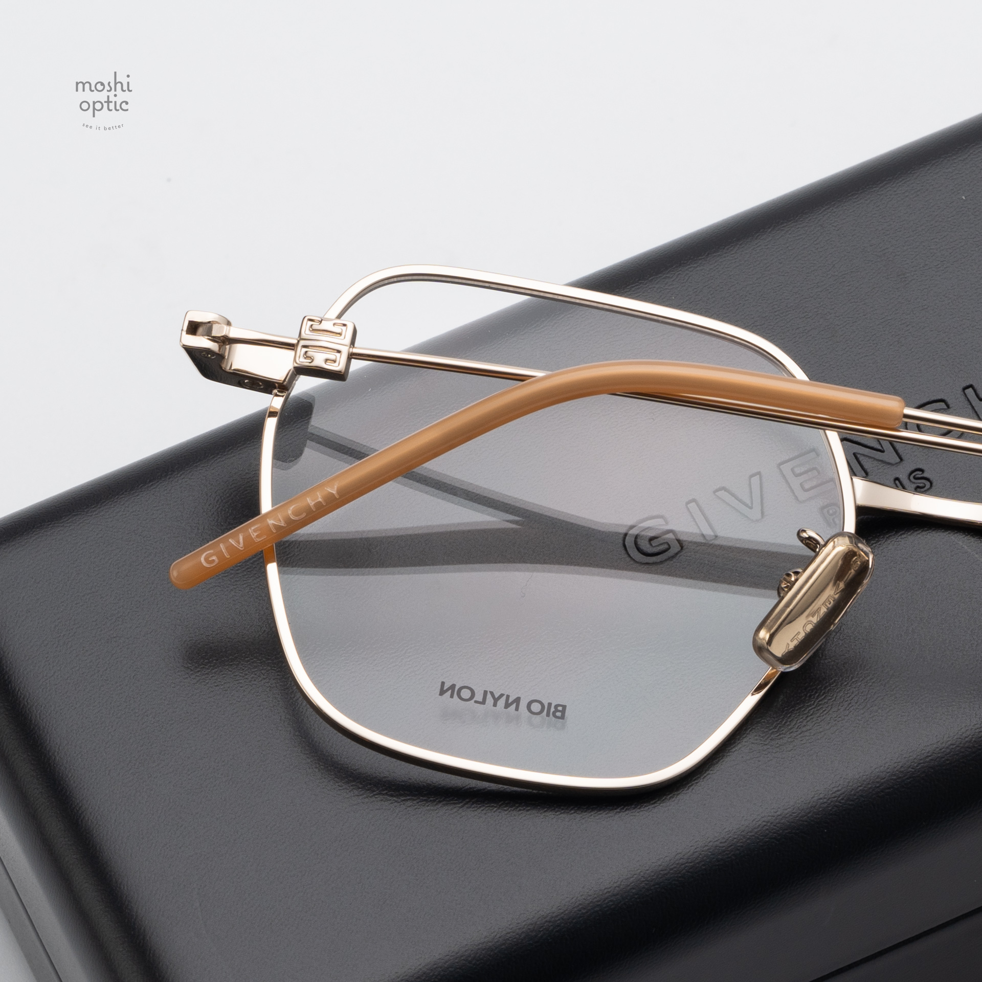 แว่นสายตา Givenchy GV50073U 032
