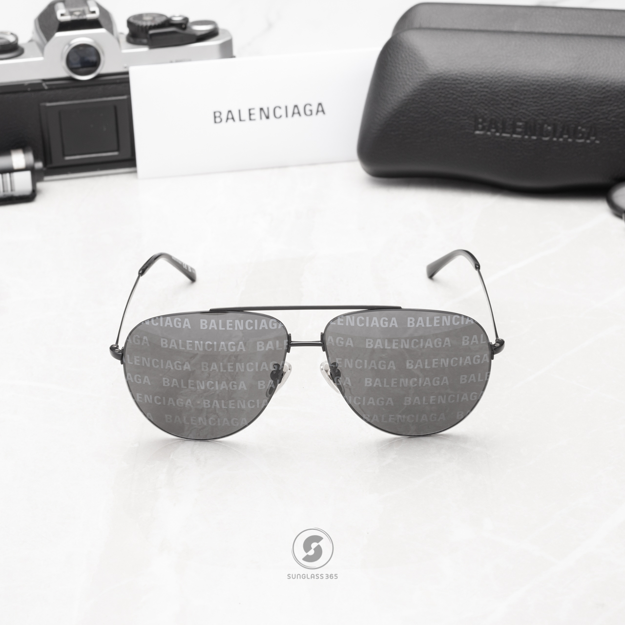 แว่นกันแดด Balenciaga Invisible Aviator BB0013S 010