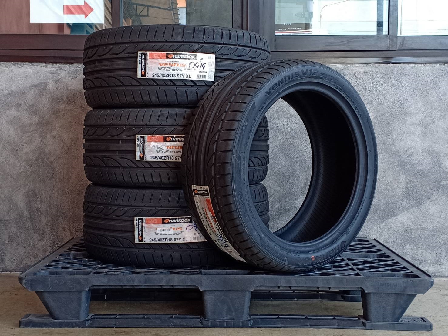 HANKOOK 245/40ZR18 VENTUS V12 EVO2 97Y XL MADE IN KOREA