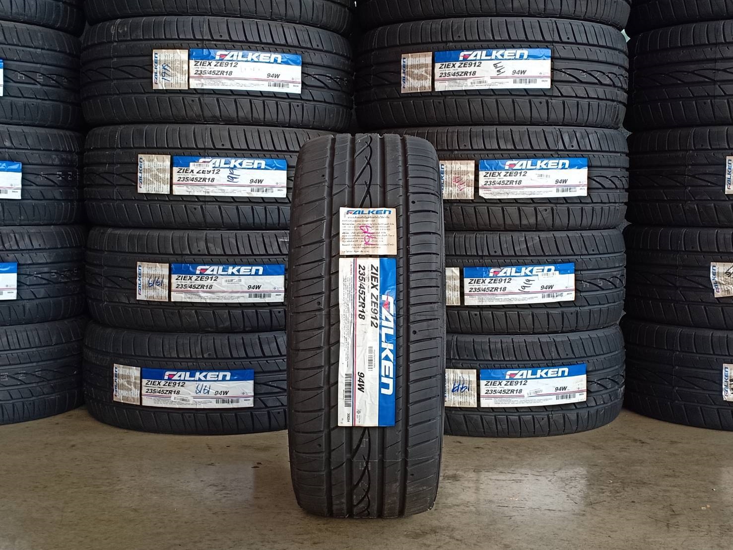 ยางเข้าใหม่ ลดราคา FALKEN ZE912 235/45R18 94W Y19
