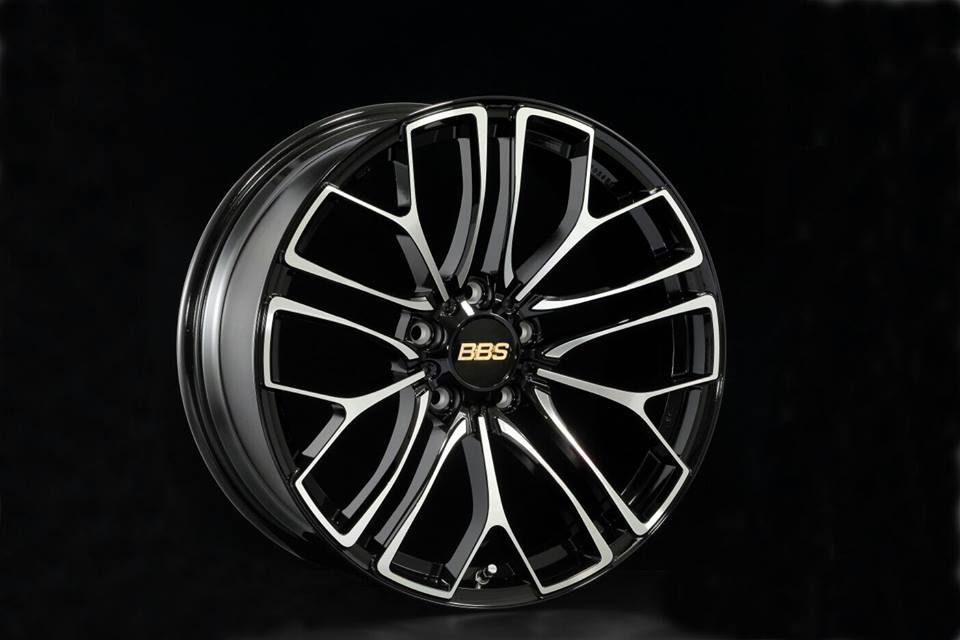 ล้อแท้ BBS ที่ทรัพย์รุ่งเรืองยางยนต์ ขายส่ง
