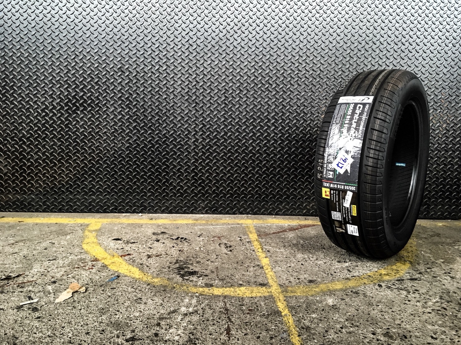PIRELLI CINTURATO P7 205-55-16 เส้น 4900 บาท ปี17 ซื้อ2แถม2 จ่าย 9800 ได้ 4เส้น
