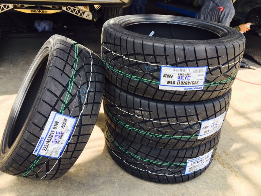 TOYO R1R 225/45-17 เส้น 4750 ปกติ 6100