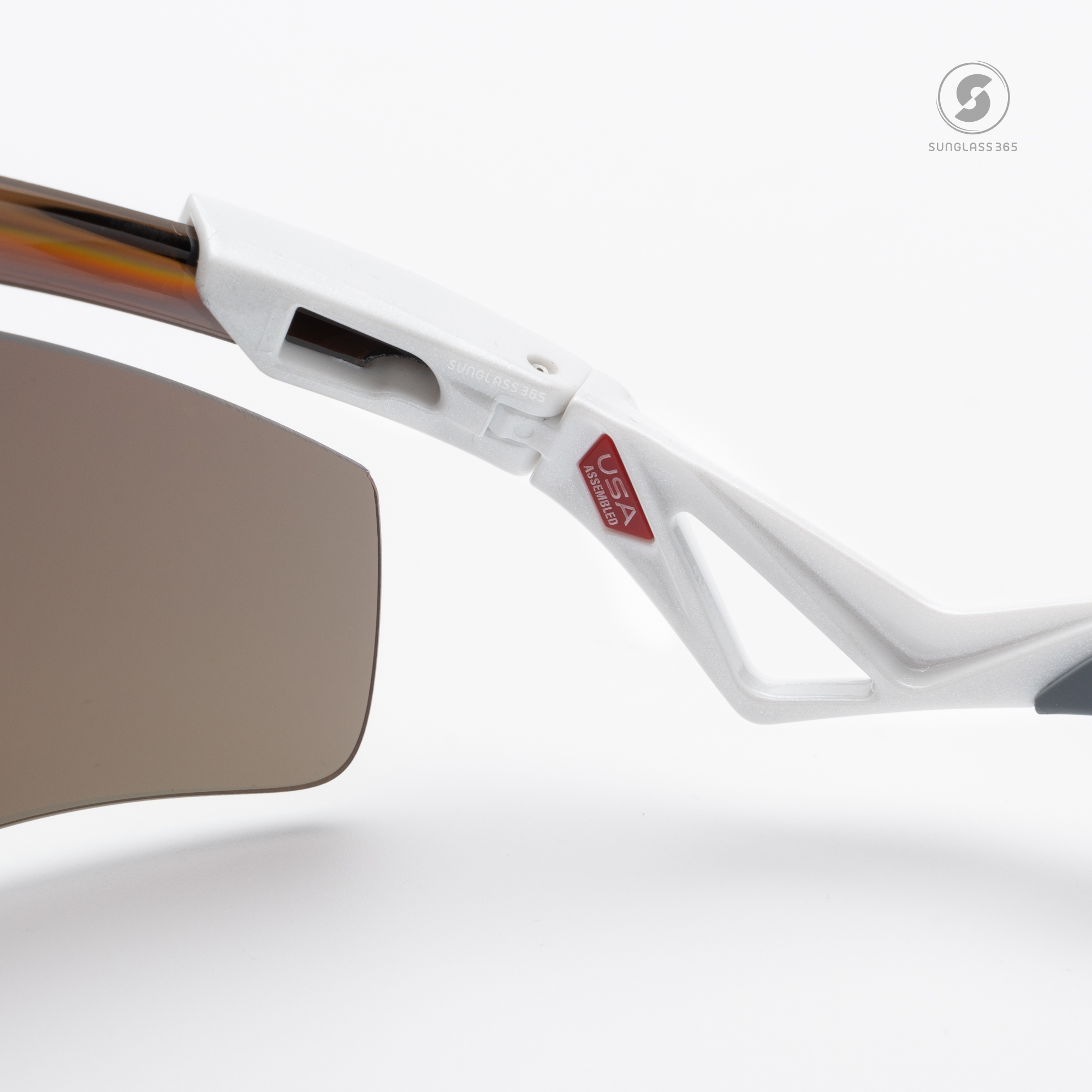 OAKLEY QNTM KATO OO9481D-07 Polished White Prizm 24K