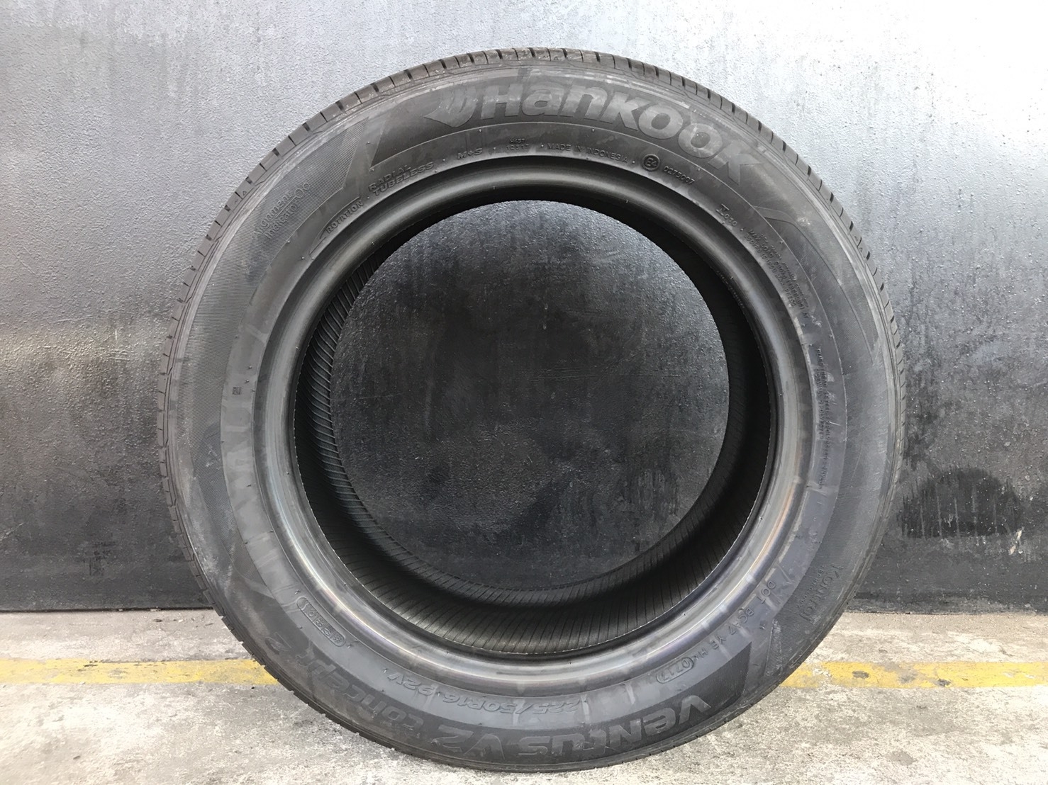 HANKOOK V2CONCEPT2 225-50-16 ซื้อ2แถม2