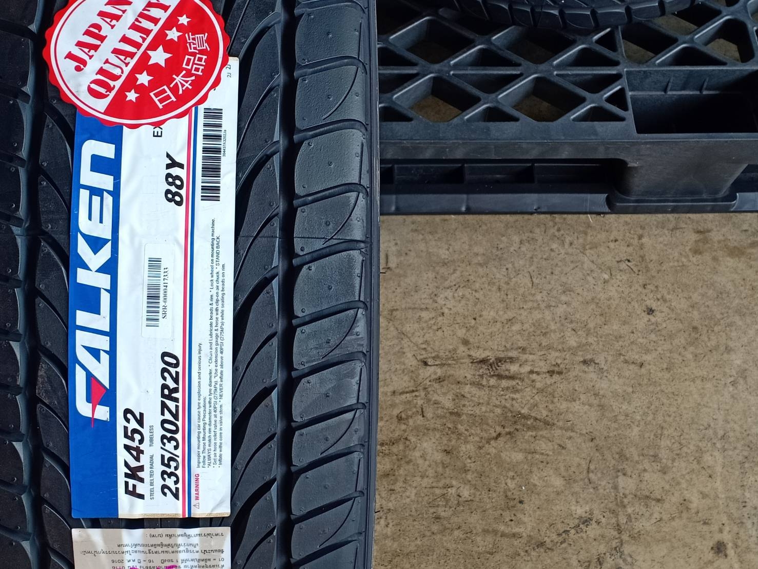 FALKEN FK452 235/30ZR20 ปี19