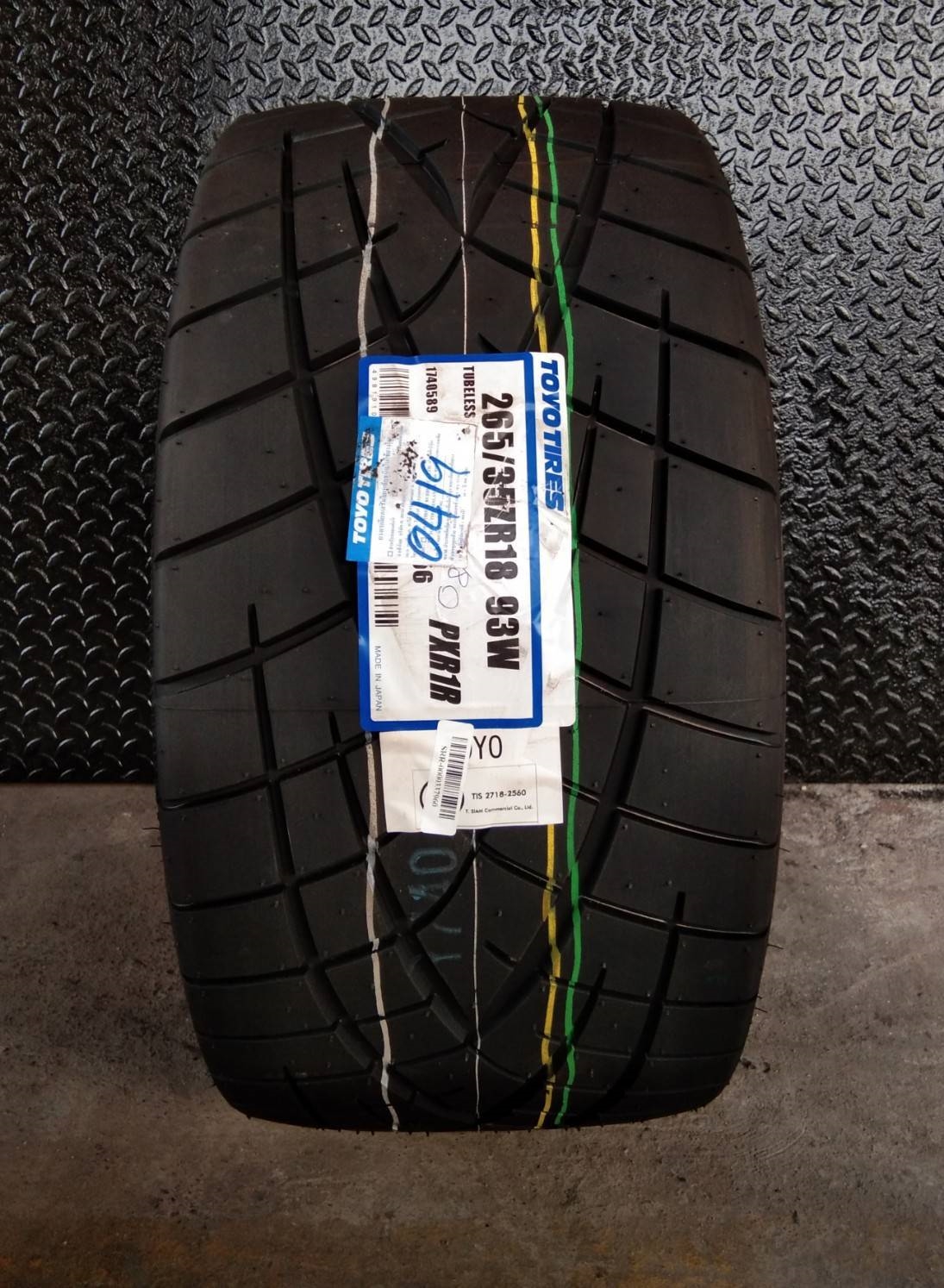 TOYO R1R 265/35ZR18 ปี19 ราคาส่ง