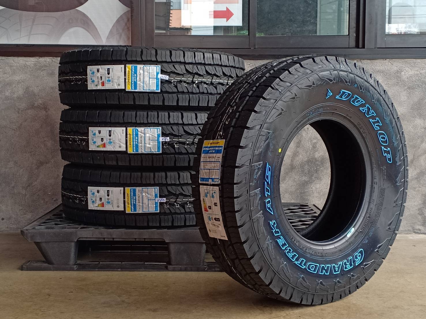 DUNLOP 31X10.50R15 GRANDTREK AT5 109S (ตัวหนังสือขาว) MADE IN THAILAND
