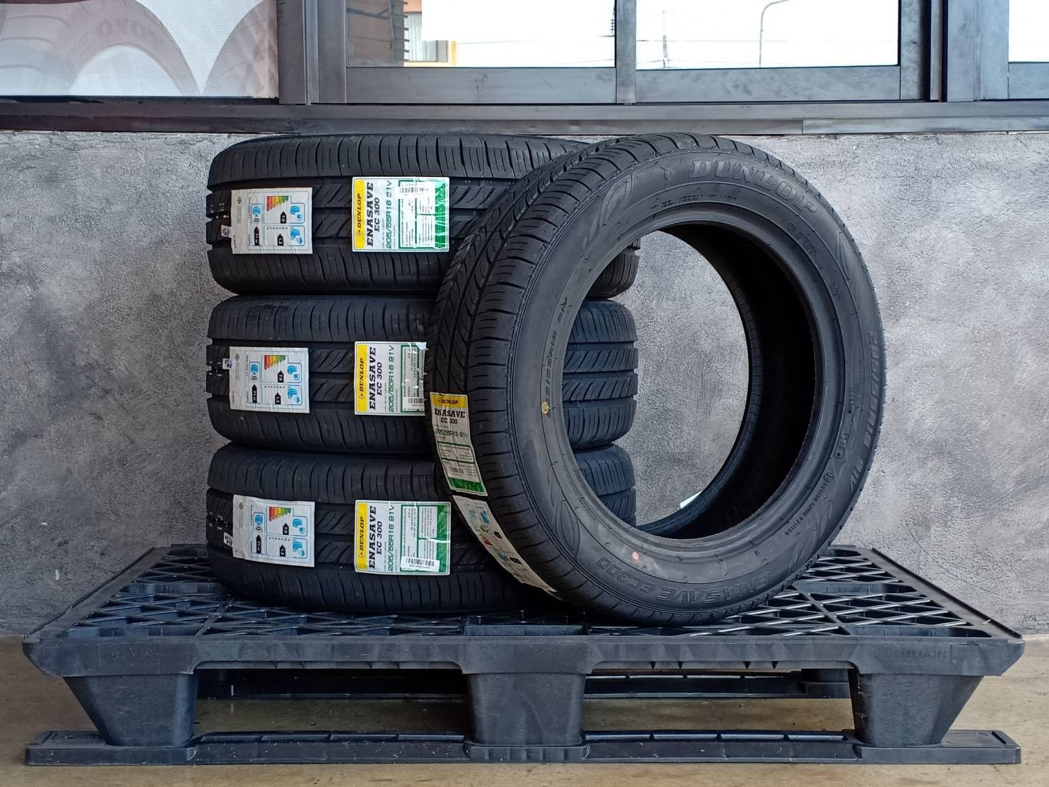 DUNLOP 205/55R16 ENASAVE EC 300 91V MADE IN THAILAND