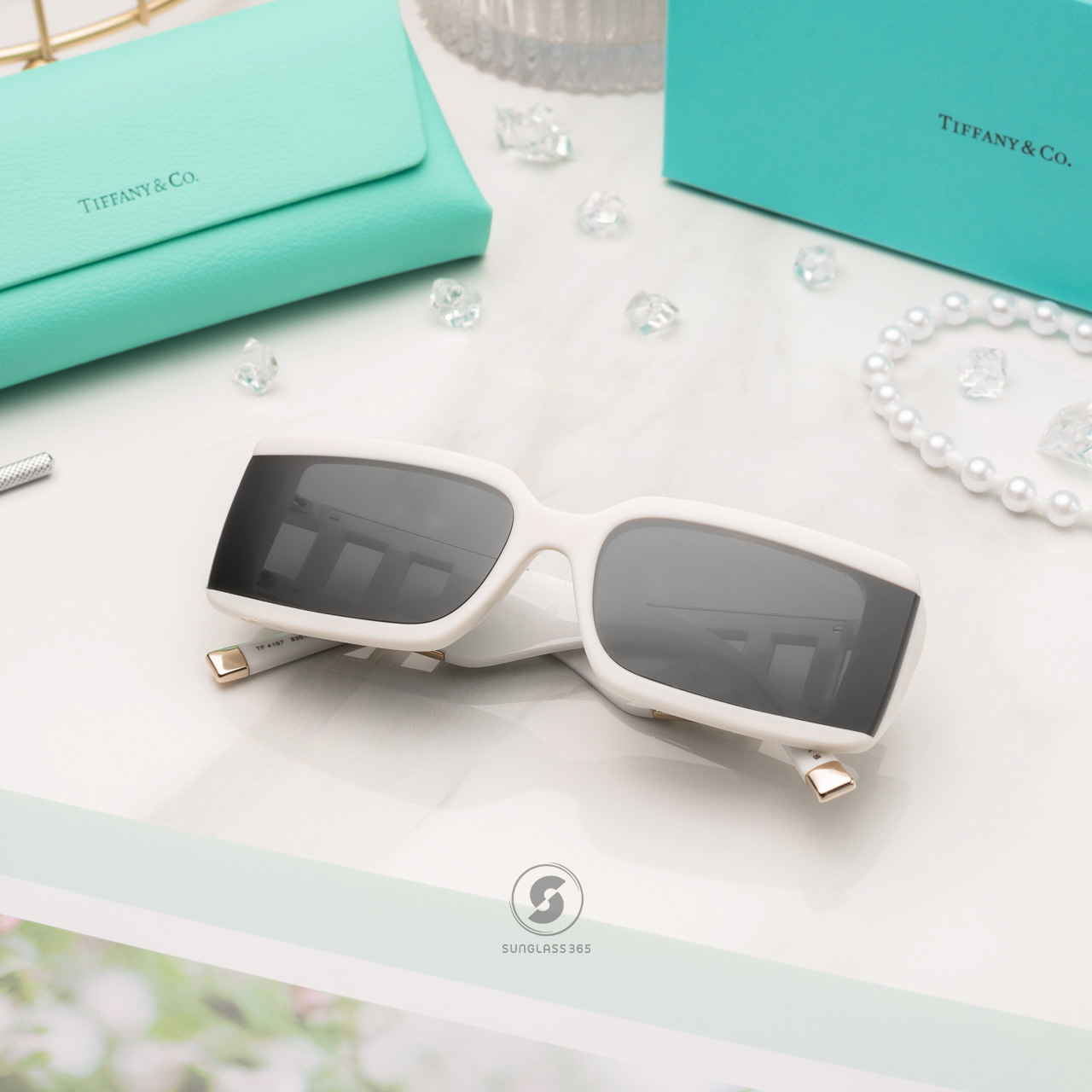แว่นกันแดด TIFFANY & Co. TF4197 8357S4