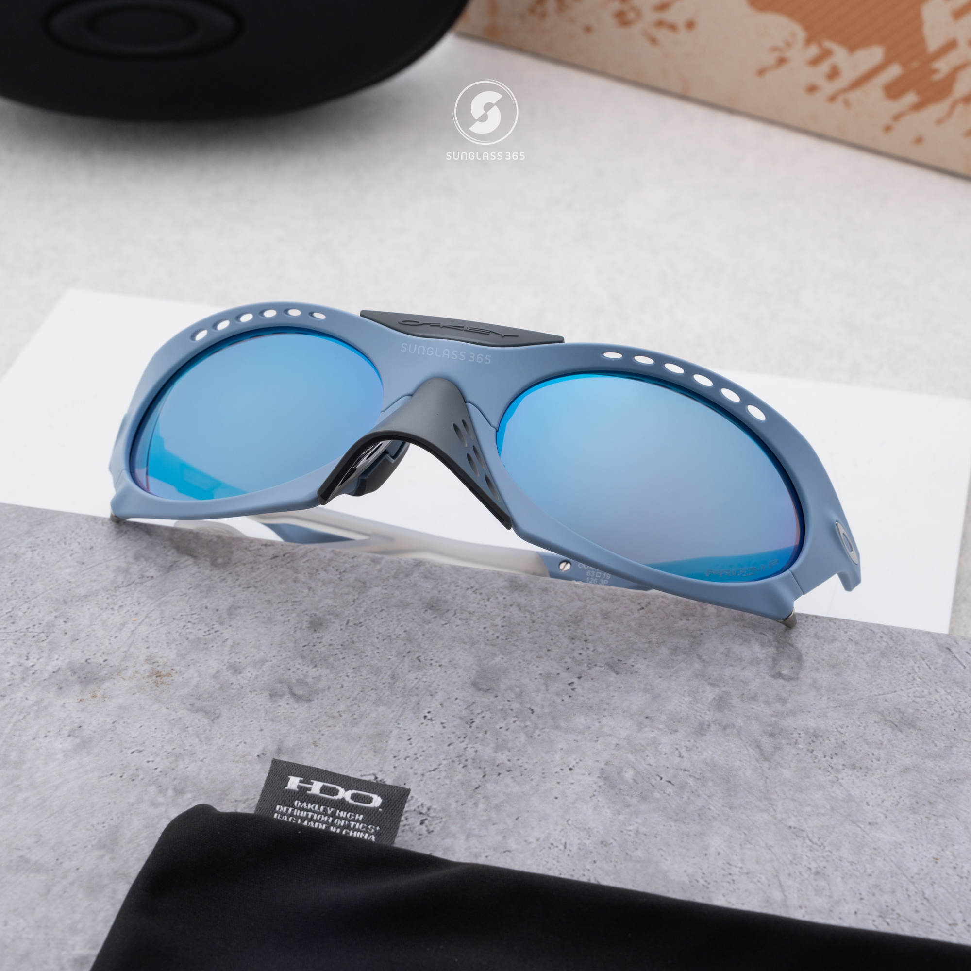 OAKLEY Plantaris OO9437-04 Matte Stonewash Prizm Deep Water Polarized