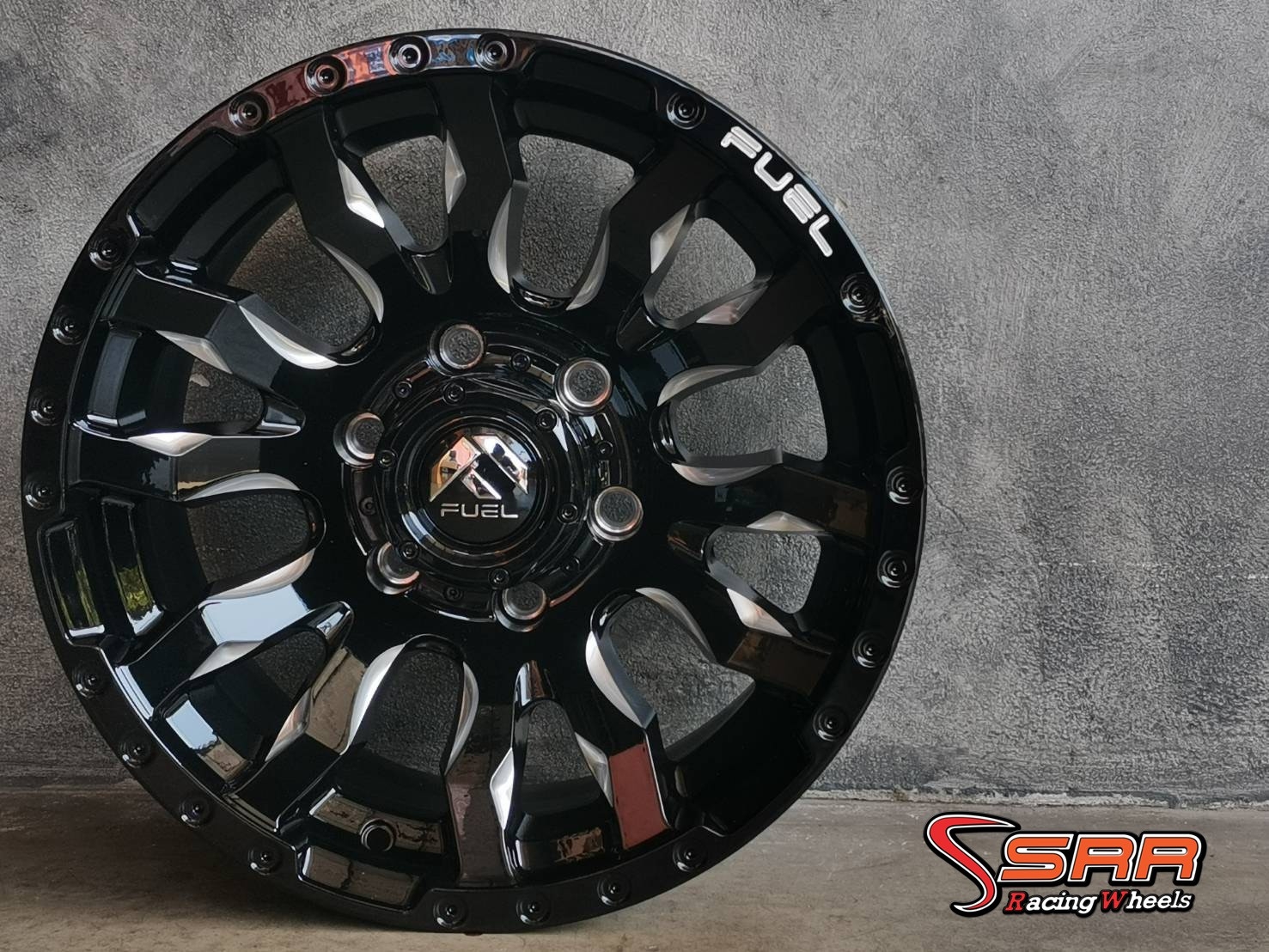 FUEL : BLITZ 16X8 6X139.7 1 GLOSSY BLACK MILLED (ดำเงาขลิปเงิน)