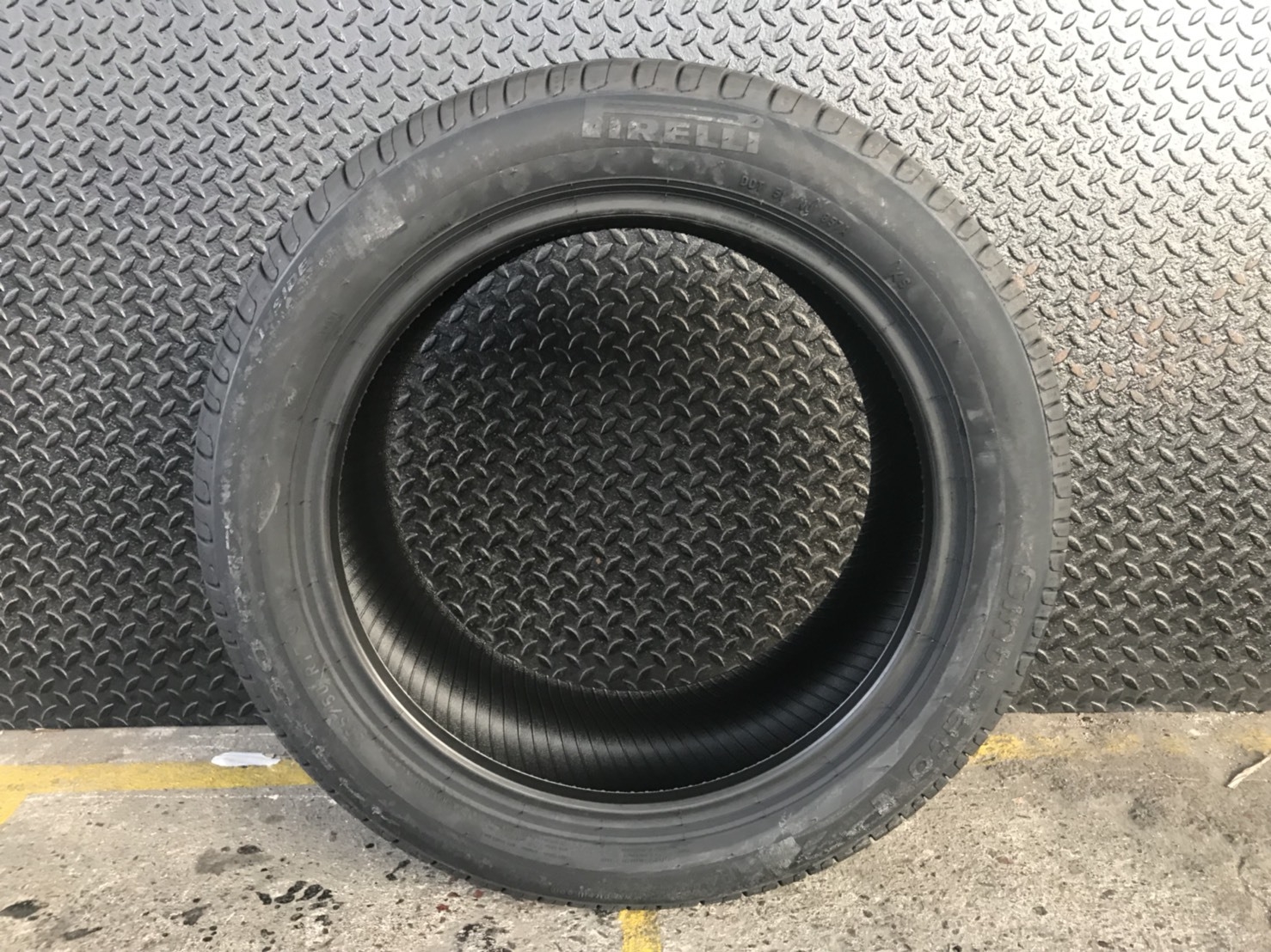 PIRELLI CINTURATO P7 225-50-17 ปี18 ซื้อ2แถม2 มาใหม่ล่าสุด